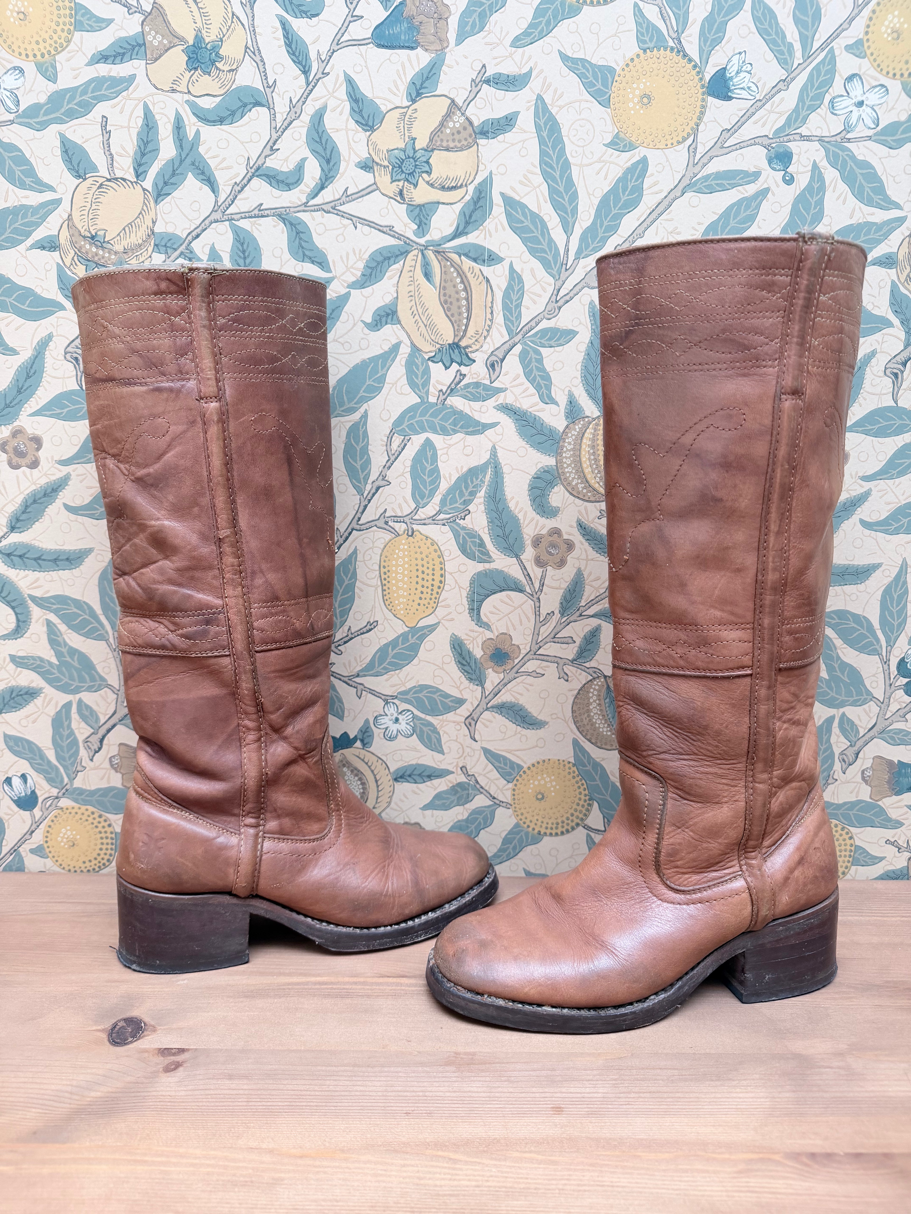 Vintage 1970s Frye Tan Embroidered Boots