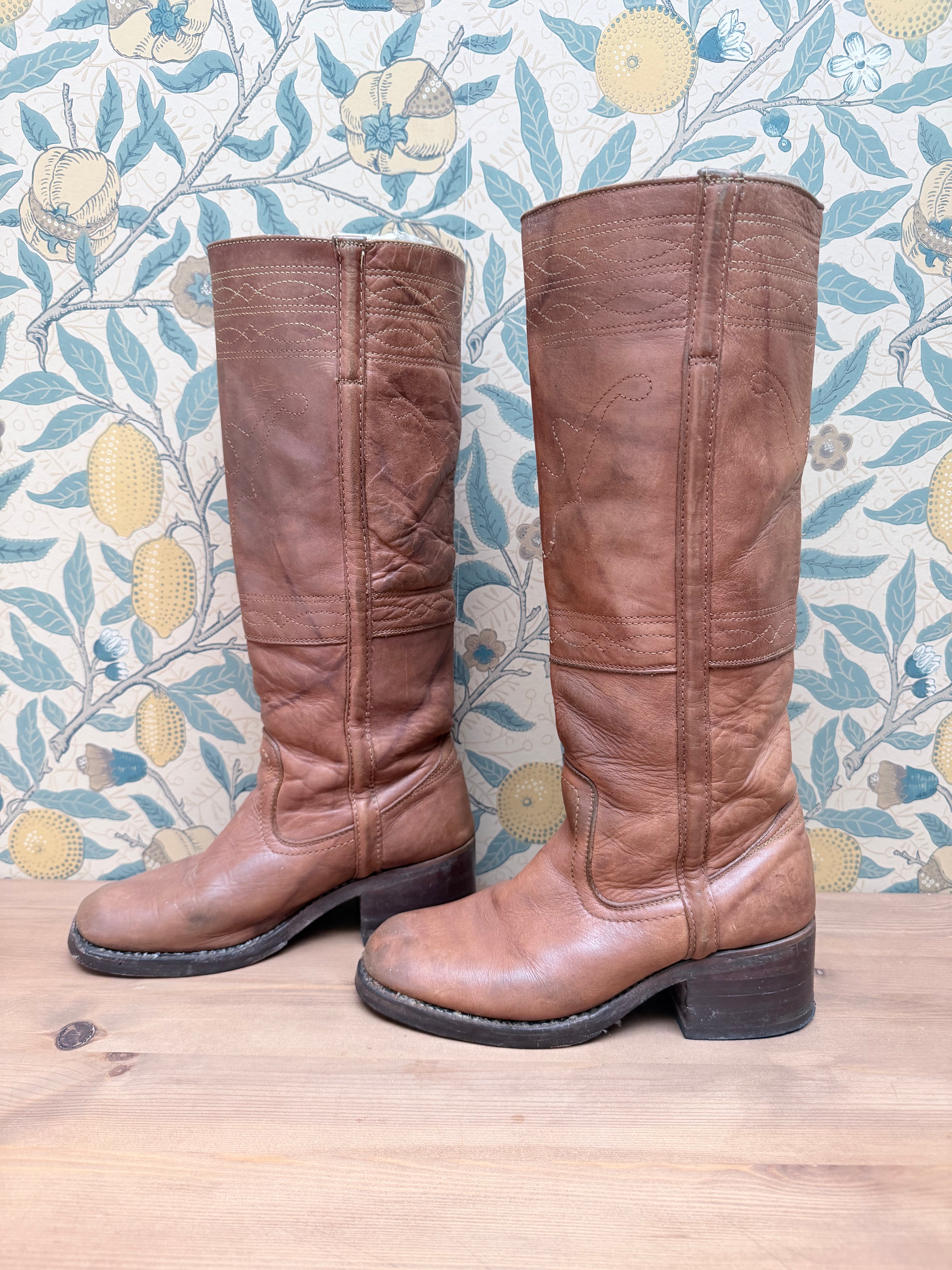Vintage 1970s Frye Tan Embroidered Boots