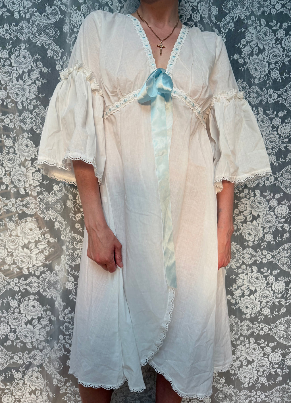 Vintage 1970s Saxon Lingerie Blue-Ribbon Bell-Sleeve Nightdress