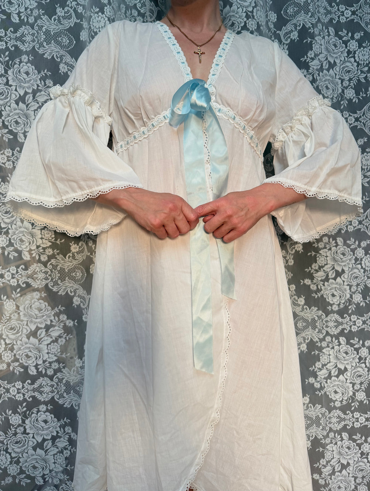 Vintage 1970s Saxon Lingerie Blue-Ribbon Bell-Sleeve Nightdress