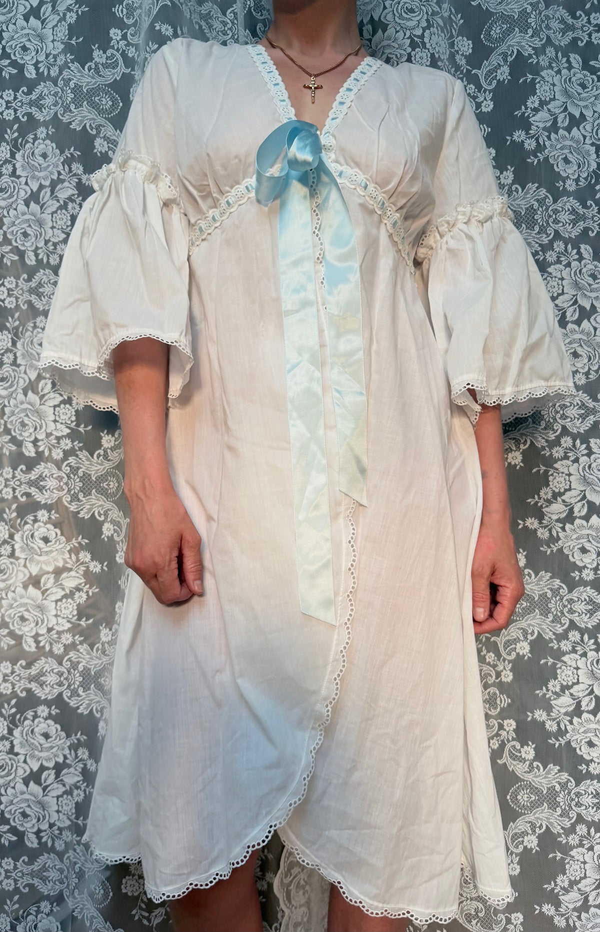 Vintage 1970s Saxon Lingerie Blue-Ribbon Bell-Sleeve Nightdress
