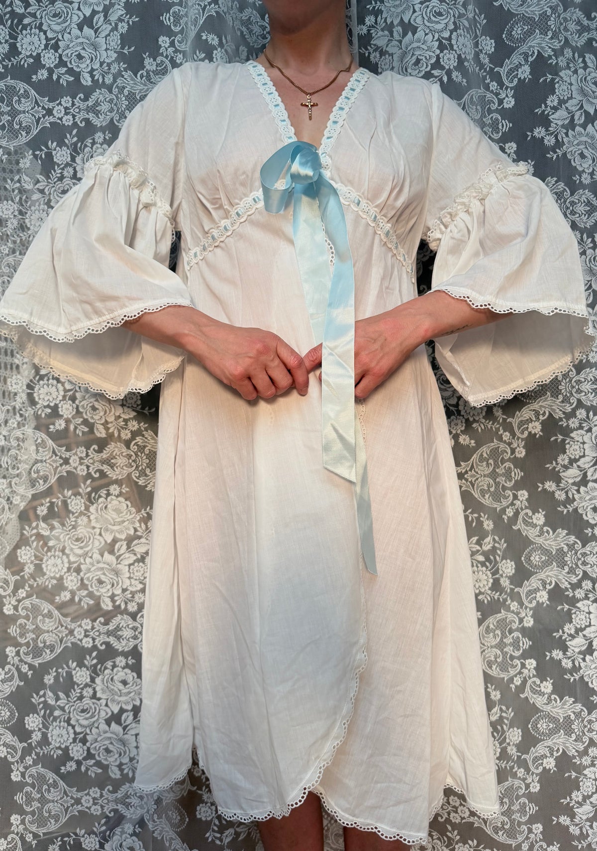 Vintage 1970s Saxon Lingerie Blue-Ribbon Bell-Sleeve Nightdress