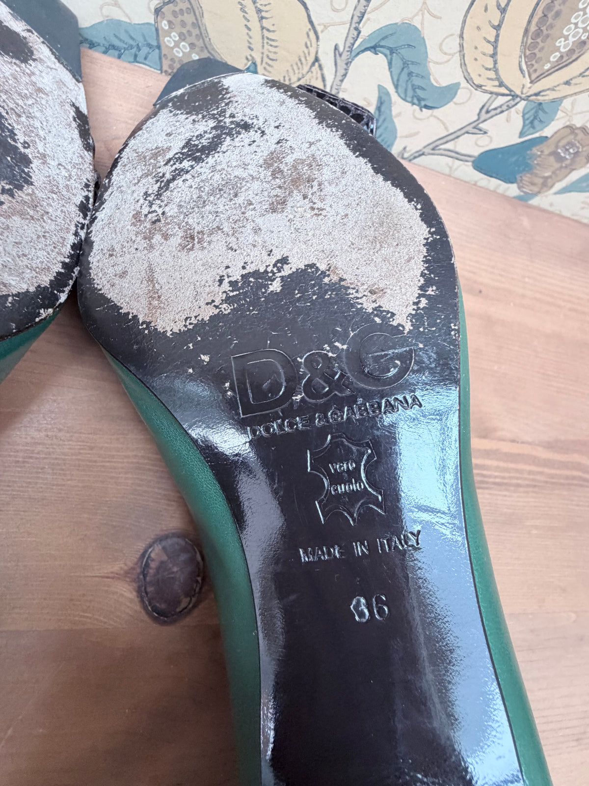Rare Vintage 1990s Dolce & Gabbana Green Leather Kitten Heels