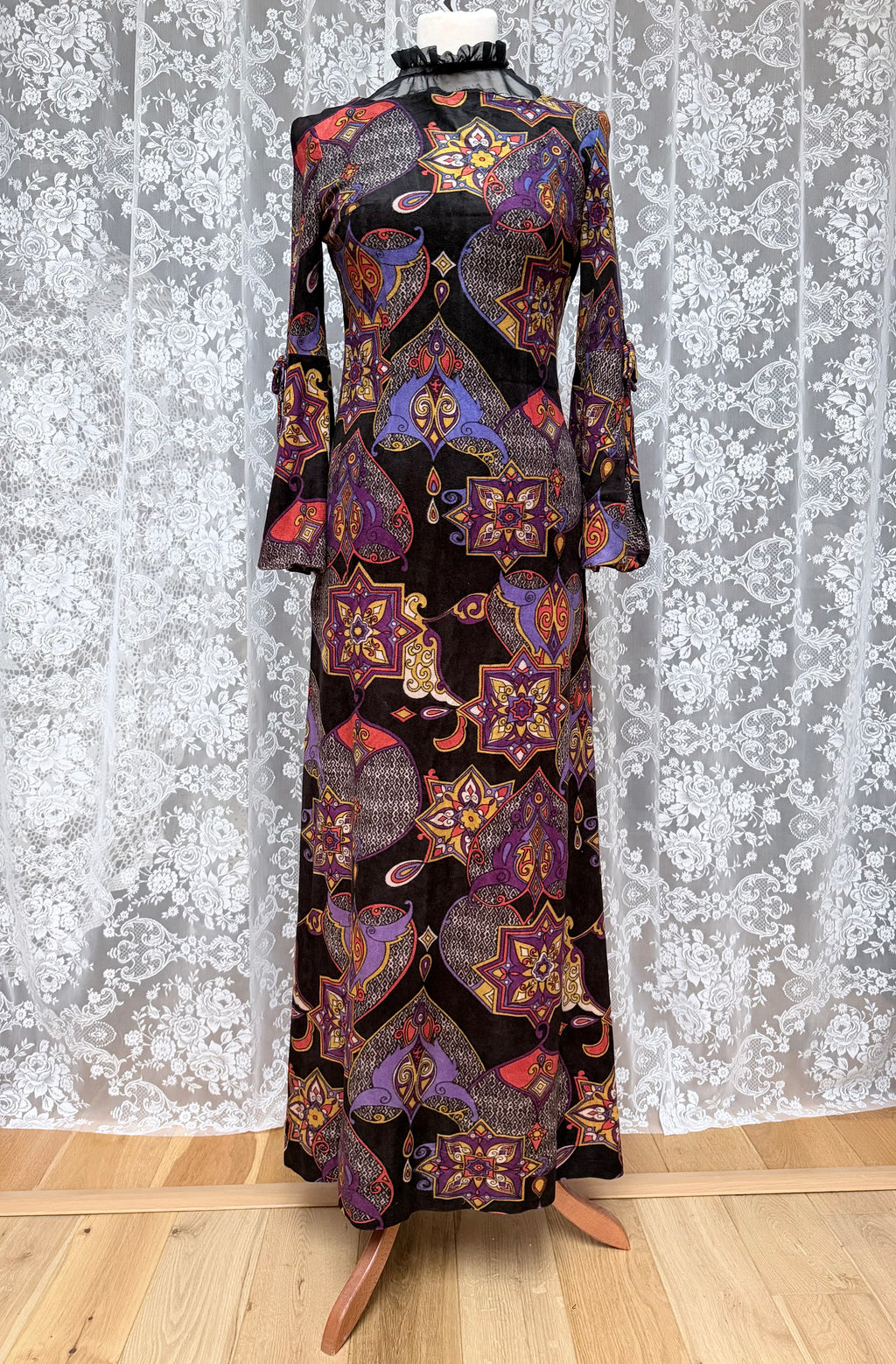 The Lilith: Vintage 1970s Windsmore Dress