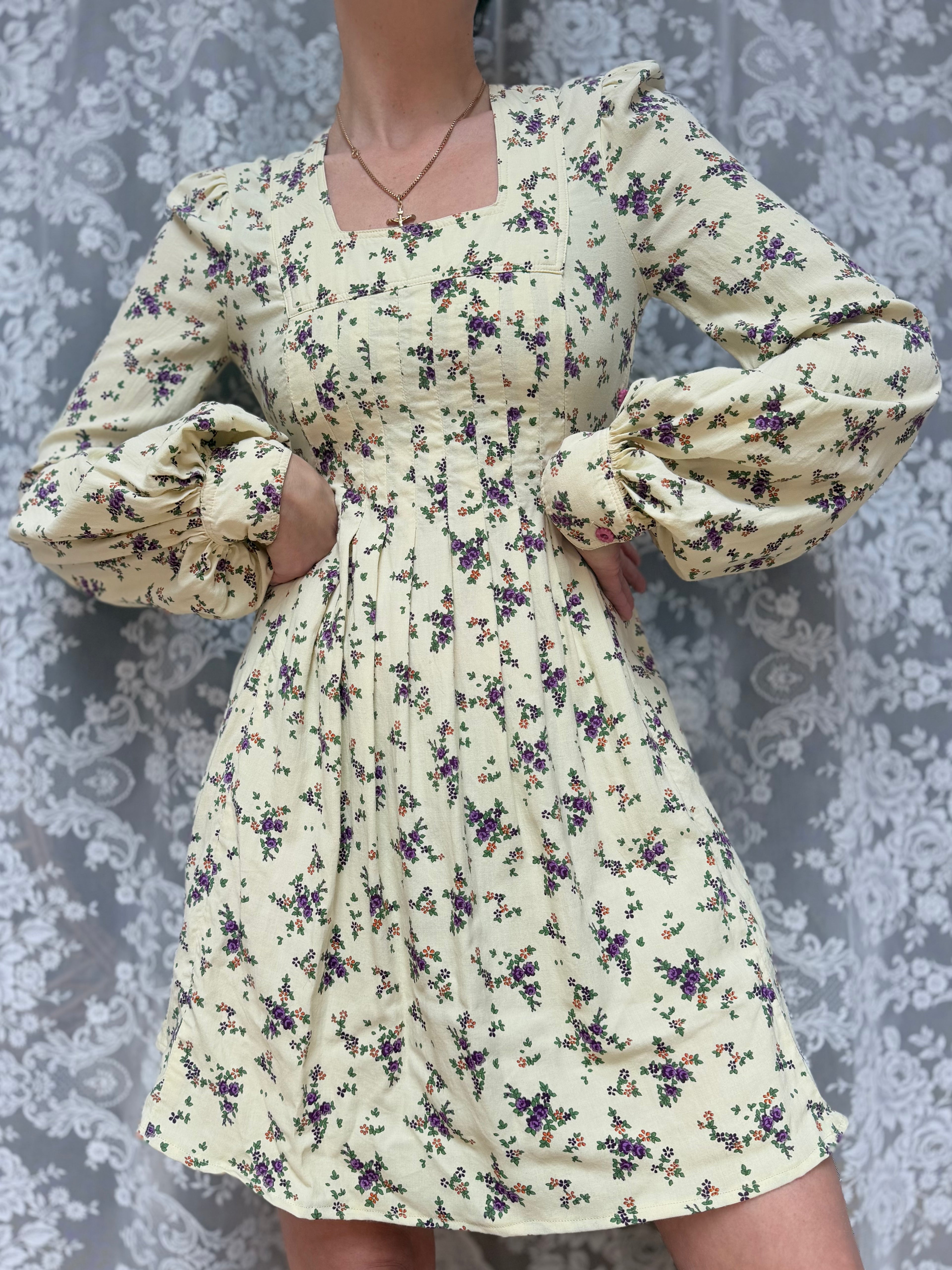 Vintage 1970s Jeff Banks Floral Bishop Sleeve Mini Dress