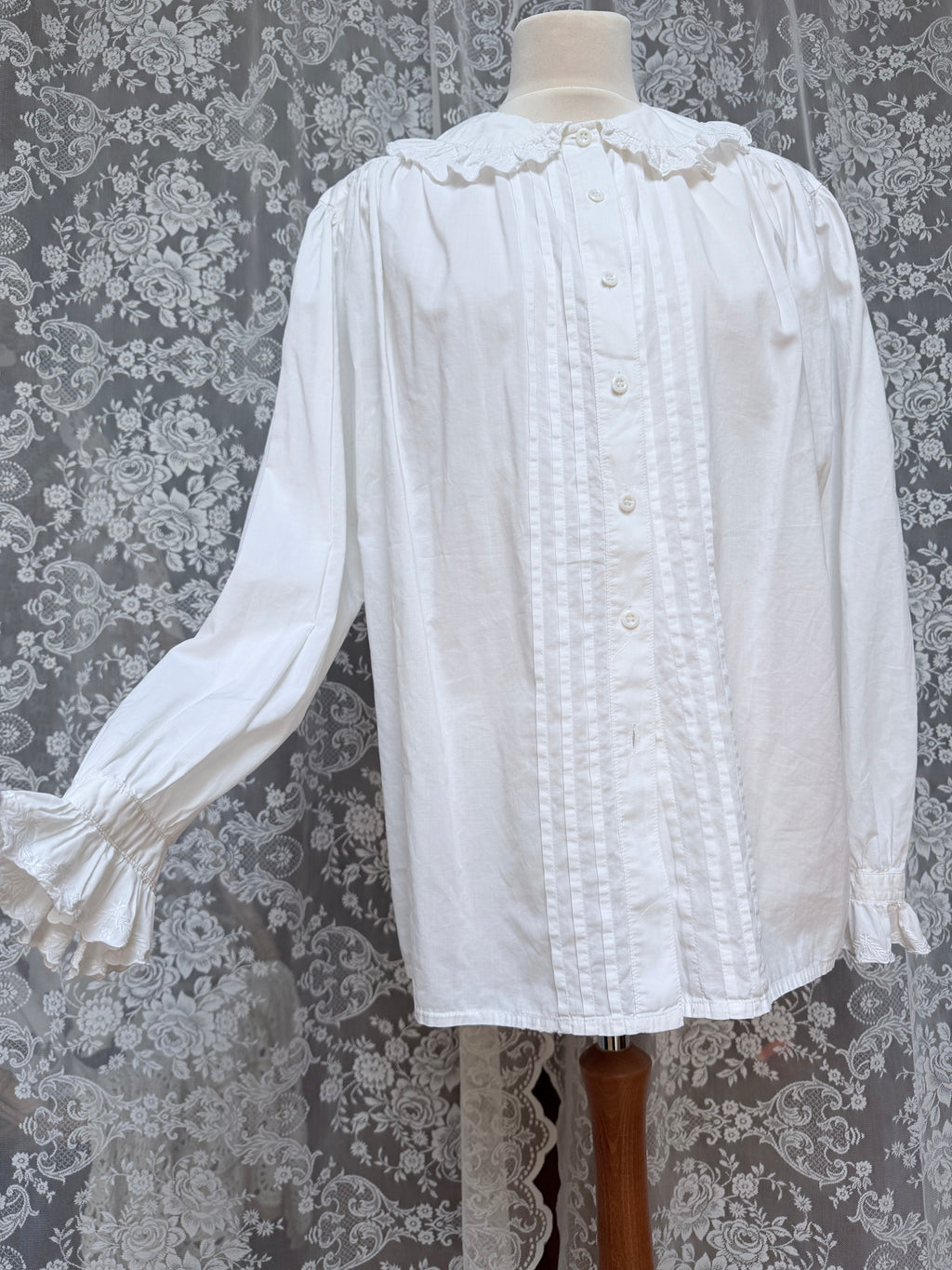 Romantic Revival: Vintage 1980s Laura Ashley Clown Shirt Peter Pan Collar