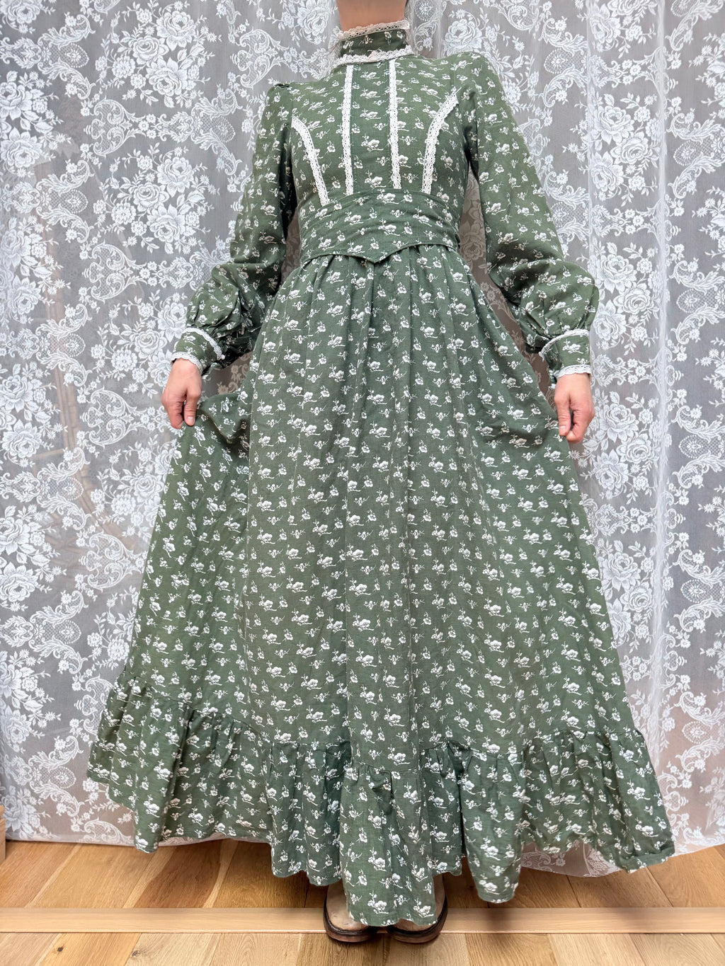 Vintage 1960s/70s Laura Ashley Green Edwardian Prairie Dress