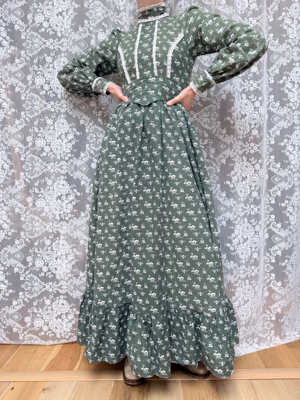 Vintage 1960s/70s Laura Ashley Green Edwardian Prairie Dress