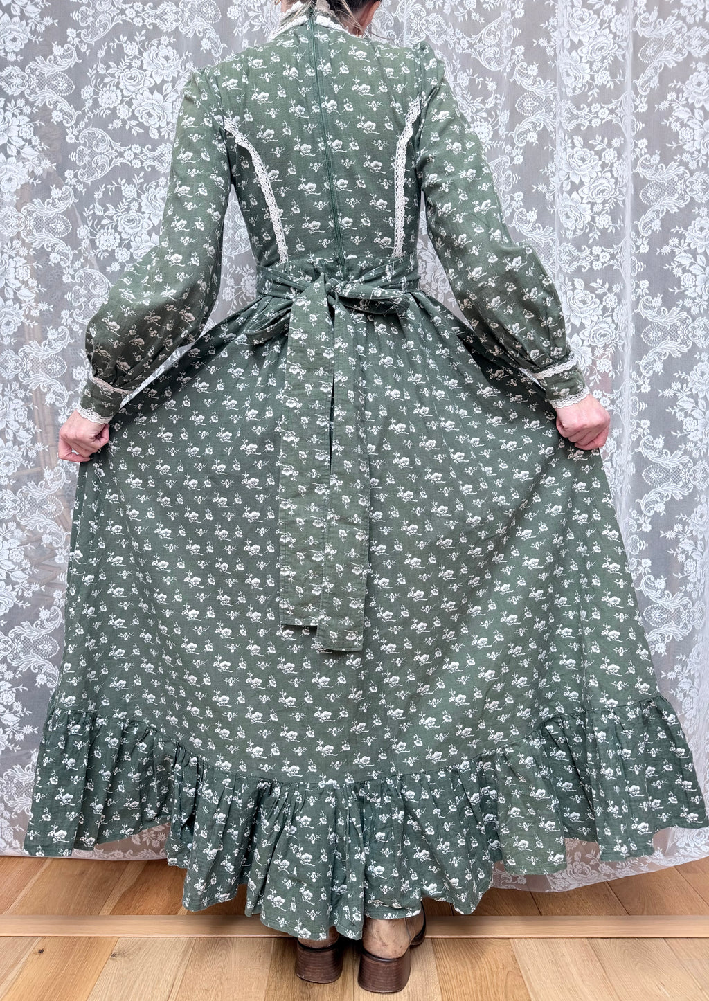 Vintage 1960s/70s Laura Ashley Green Edwardian Prairie Dress