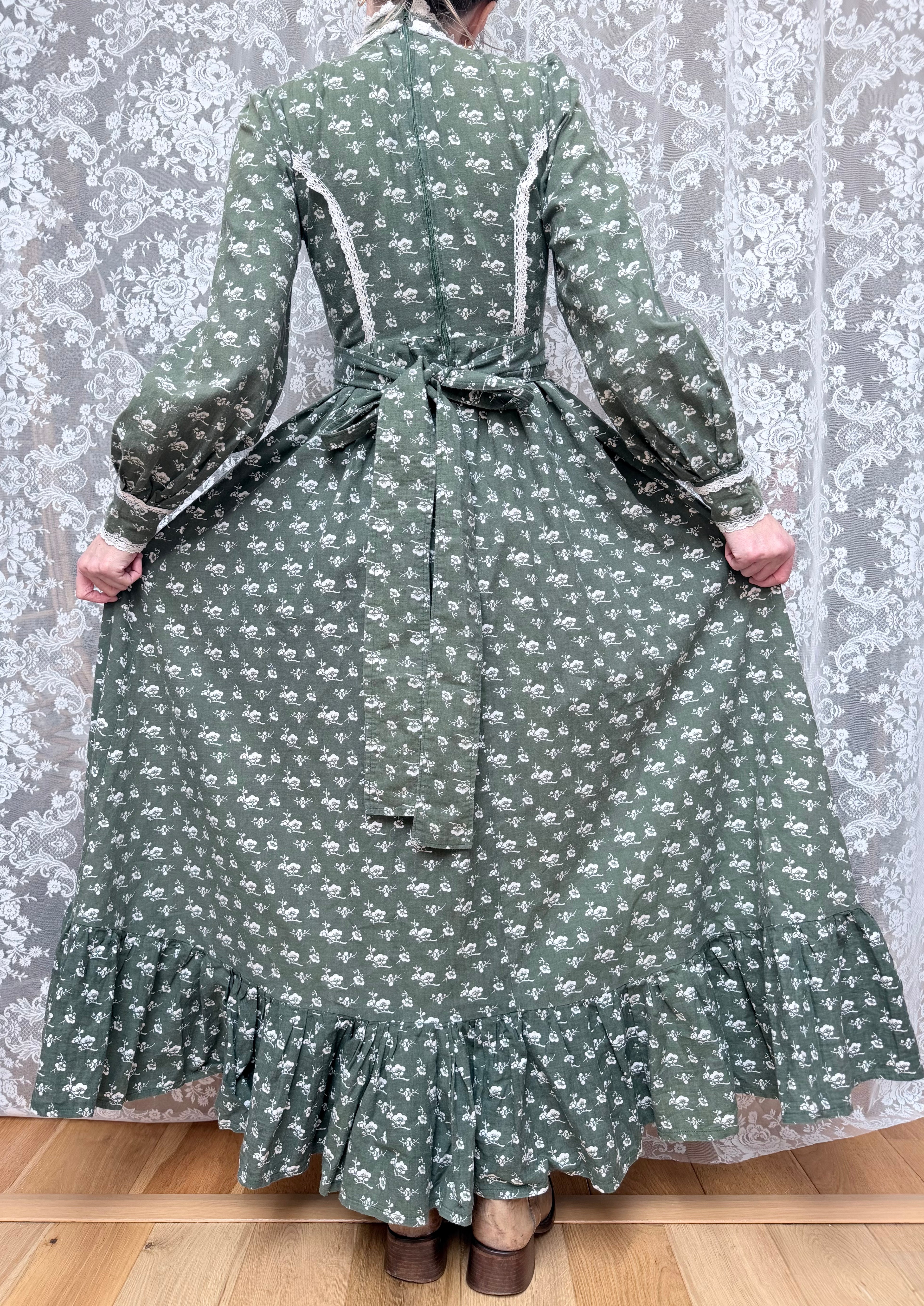 Vintage 1960s/70s Laura Ashley Green Edwardian Prairie Dress