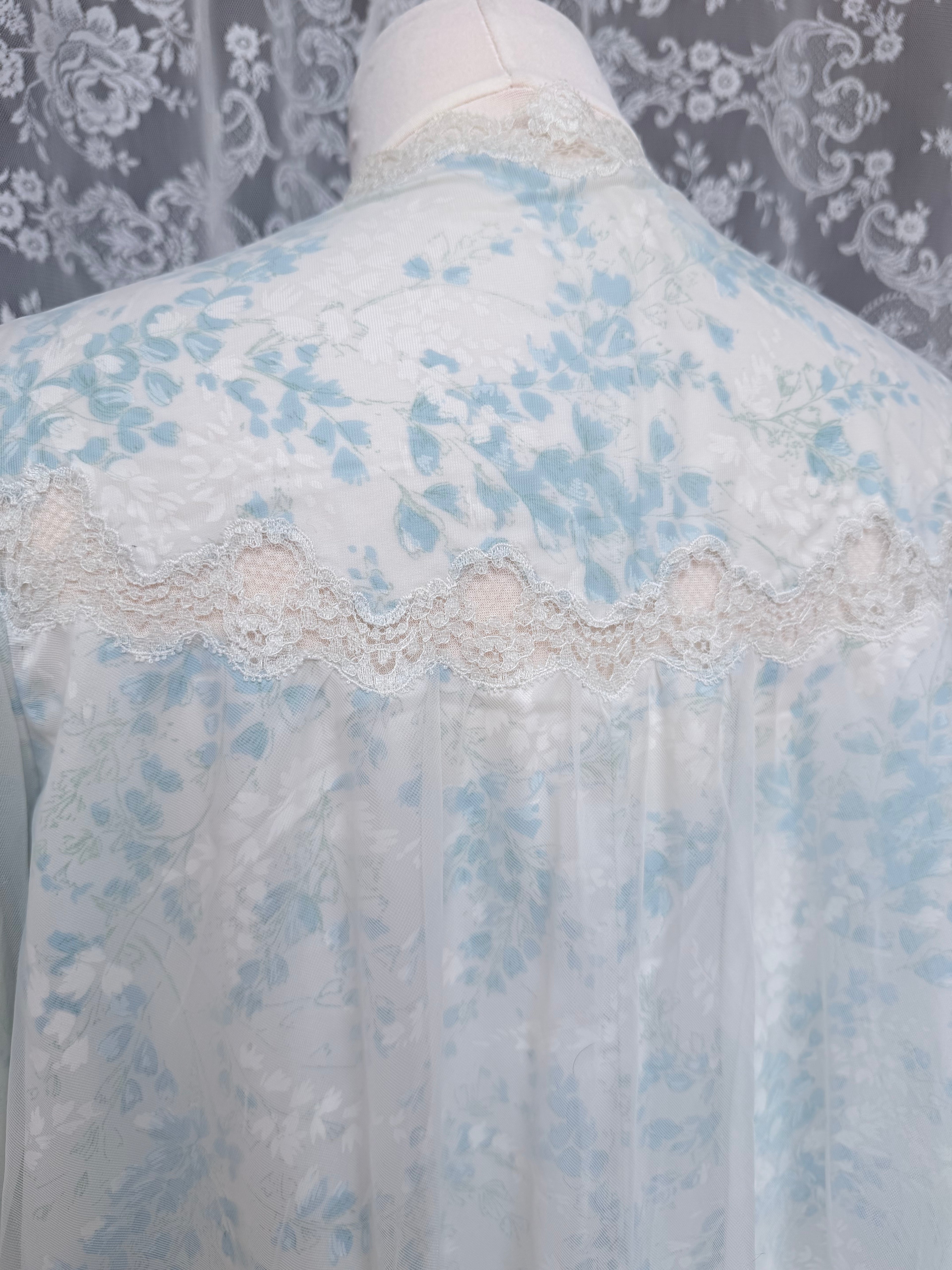 Beautiful Vintage 1950s/1960s Floral Baby Doll Gown