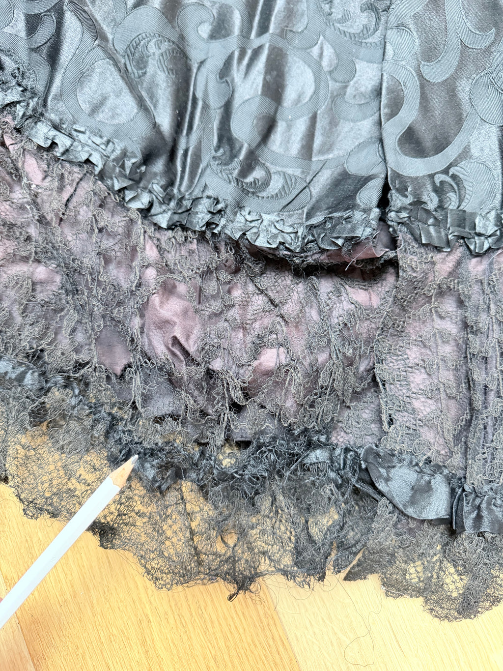 Antique Late Victorian Black Floral Lace Cape | Gothic Evening Wear