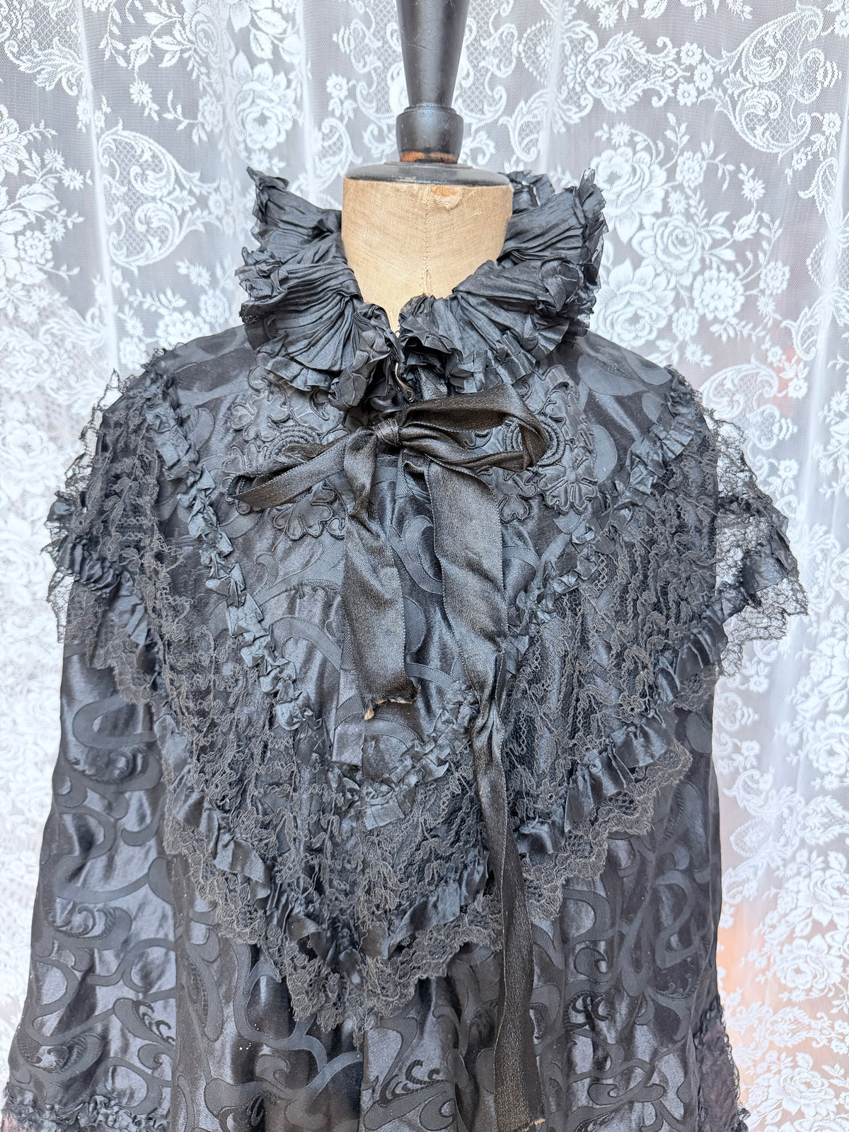 Antique Late Victorian Black Floral Lace Cape | Gothic Evening Wear