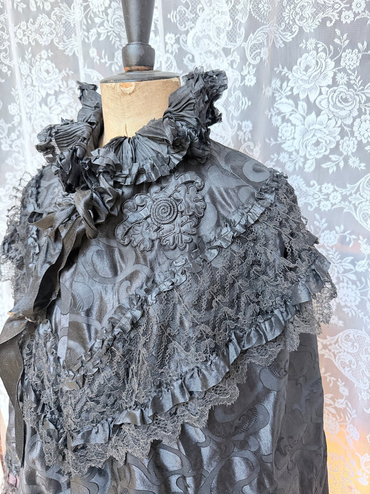 Antique Late Victorian Black Floral Lace Cape | Gothic Evening Wear