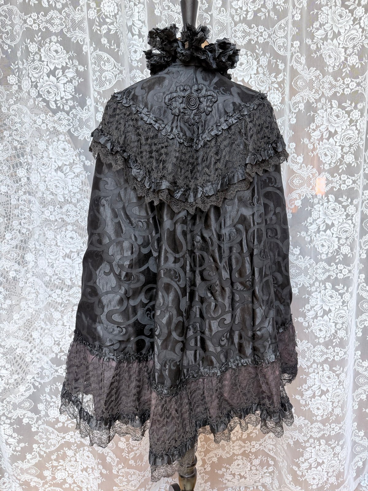 Antique Late Victorian Black Floral Lace Cape | Gothic Evening Wear