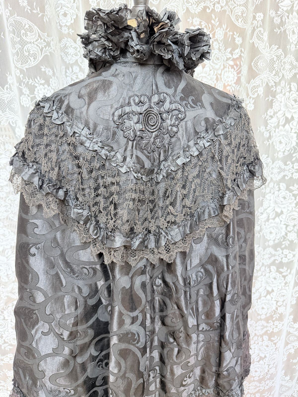 Antique Late Victorian Black Floral Lace Cape | Gothic Evening Wear