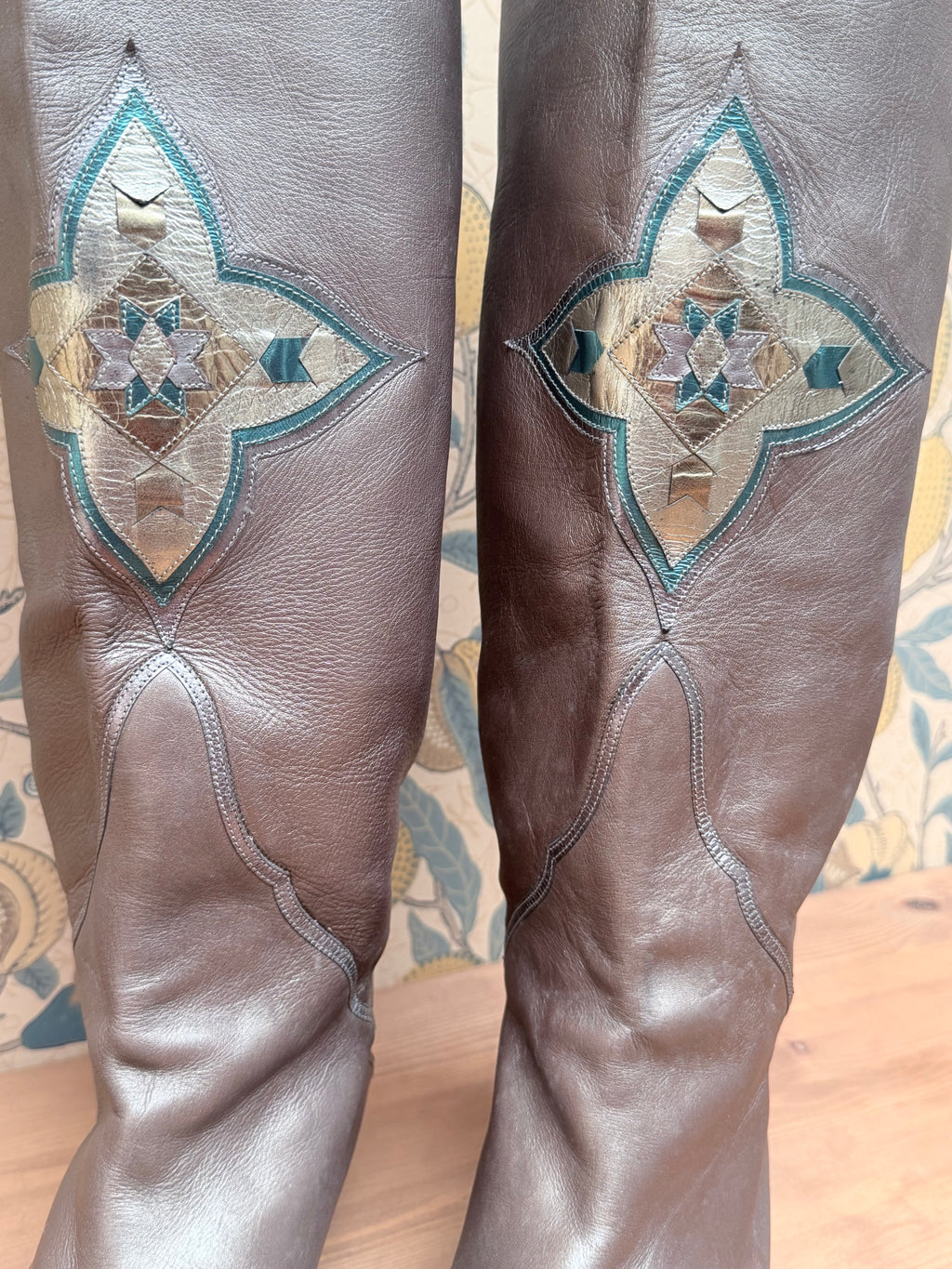 Rare Vintage 1970s Silver Leather Embroidered Boots