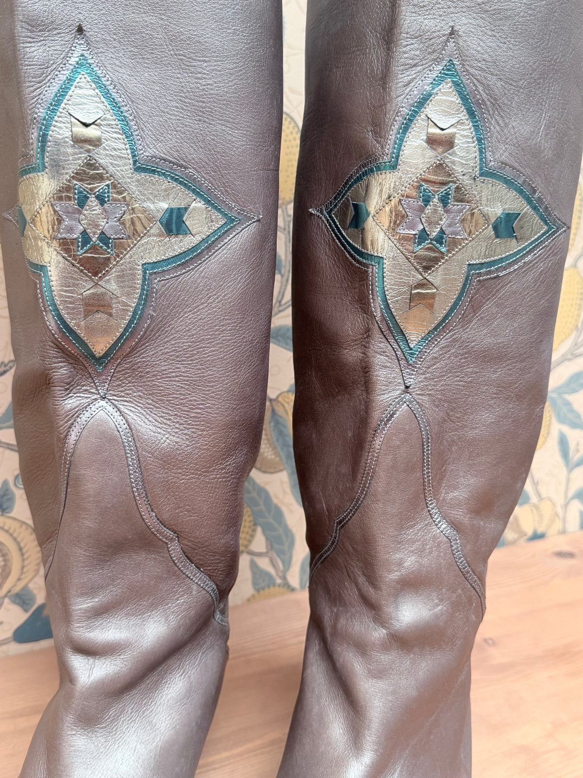 Rare Vintage 1970s Silver Leather Embroidered Boots
