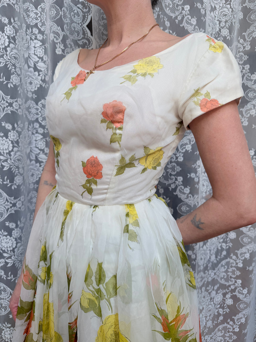 Vintage 1950s Floral Roses Summer Midi Dress