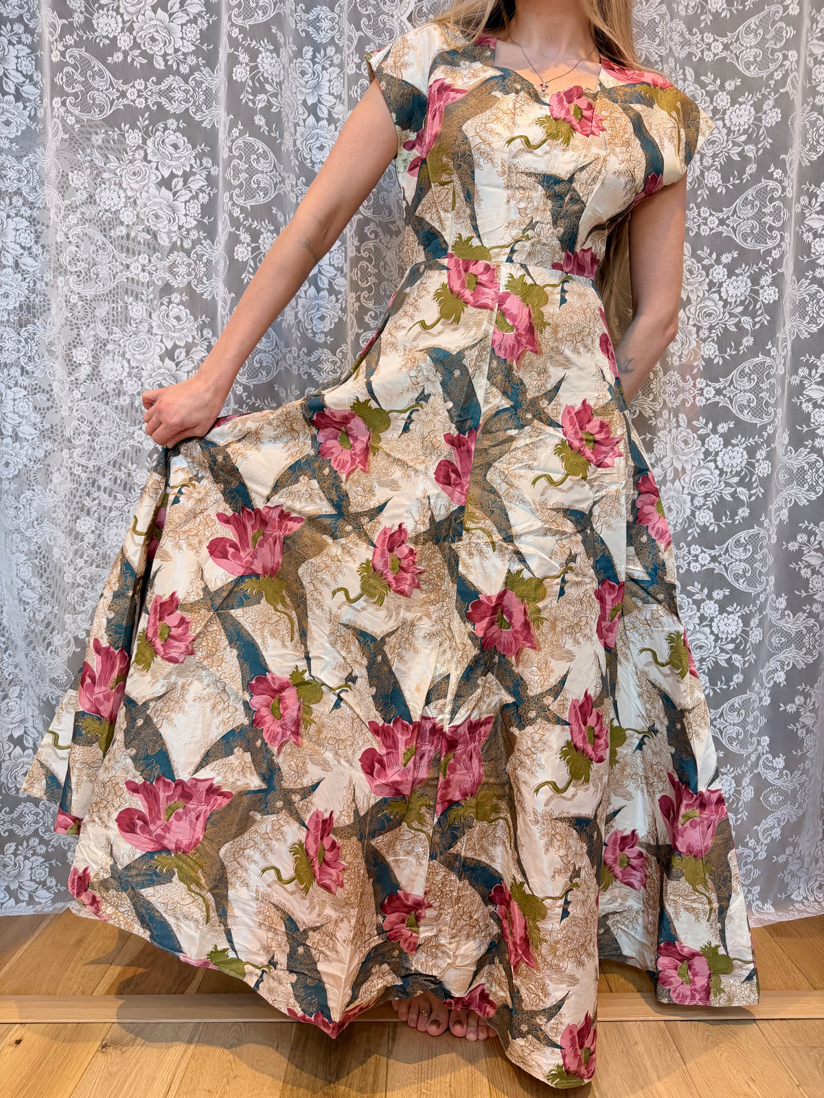 Antique Vintage Late 1930s/Early 1940s Antique Floral Dress