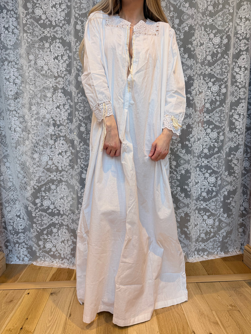 Antique Vintage Victorian Edwardian Maxi Nightgown