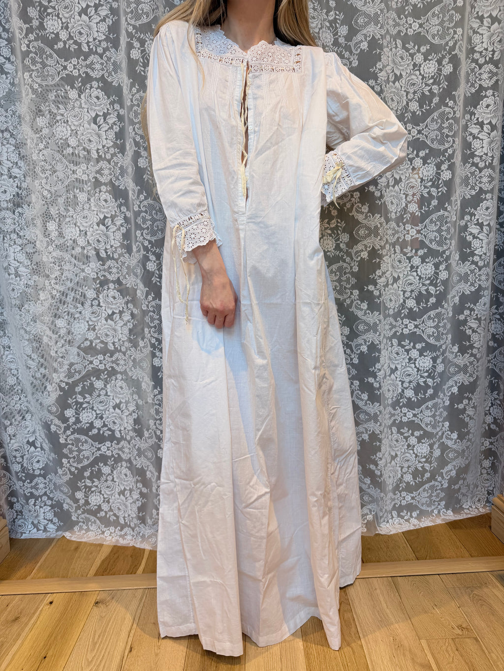Antique Vintage Victorian Edwardian Maxi Nightgown