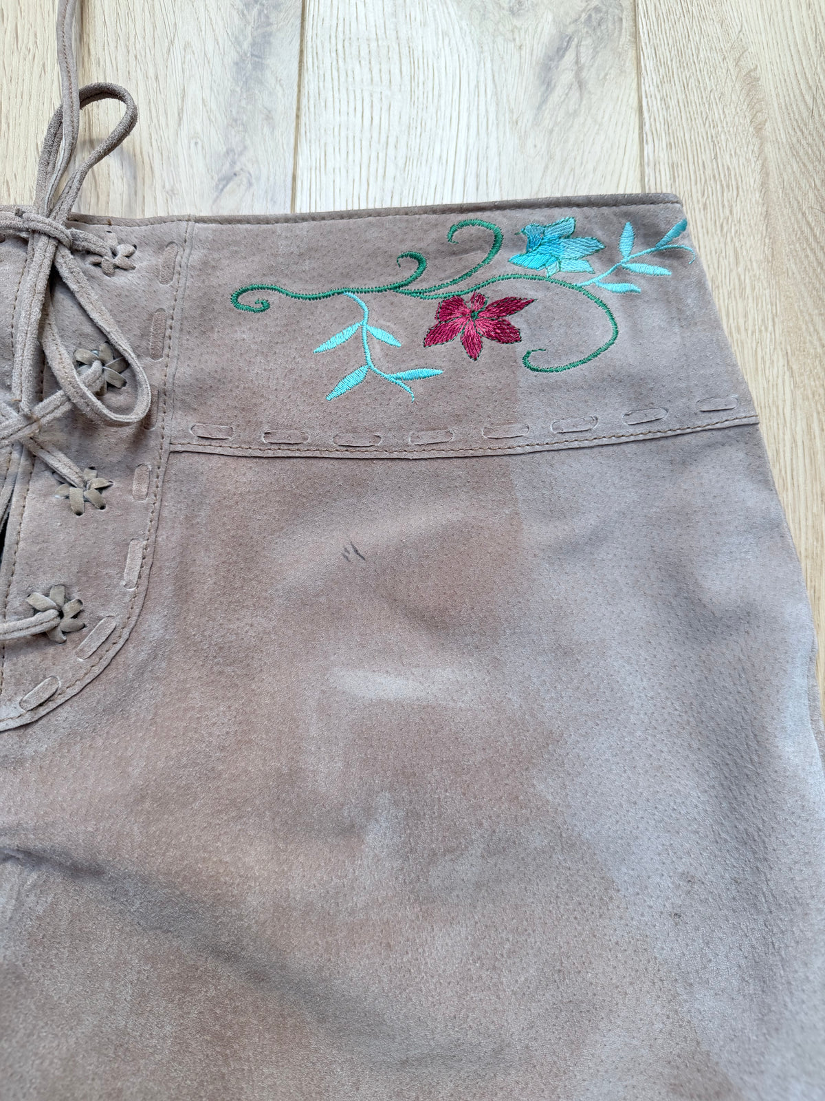 Savannah: Vintage 1990s Y2K Floral Embroidered Suede Skirt