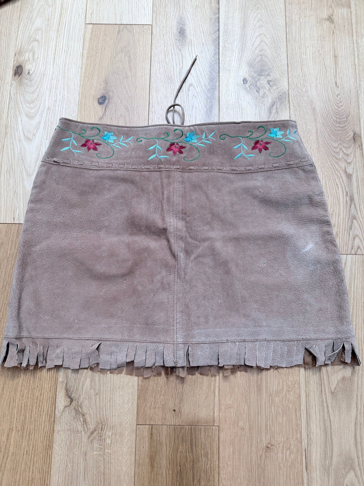 Savannah: Vintage 1990s Y2K Floral Embroidered Suede Skirt