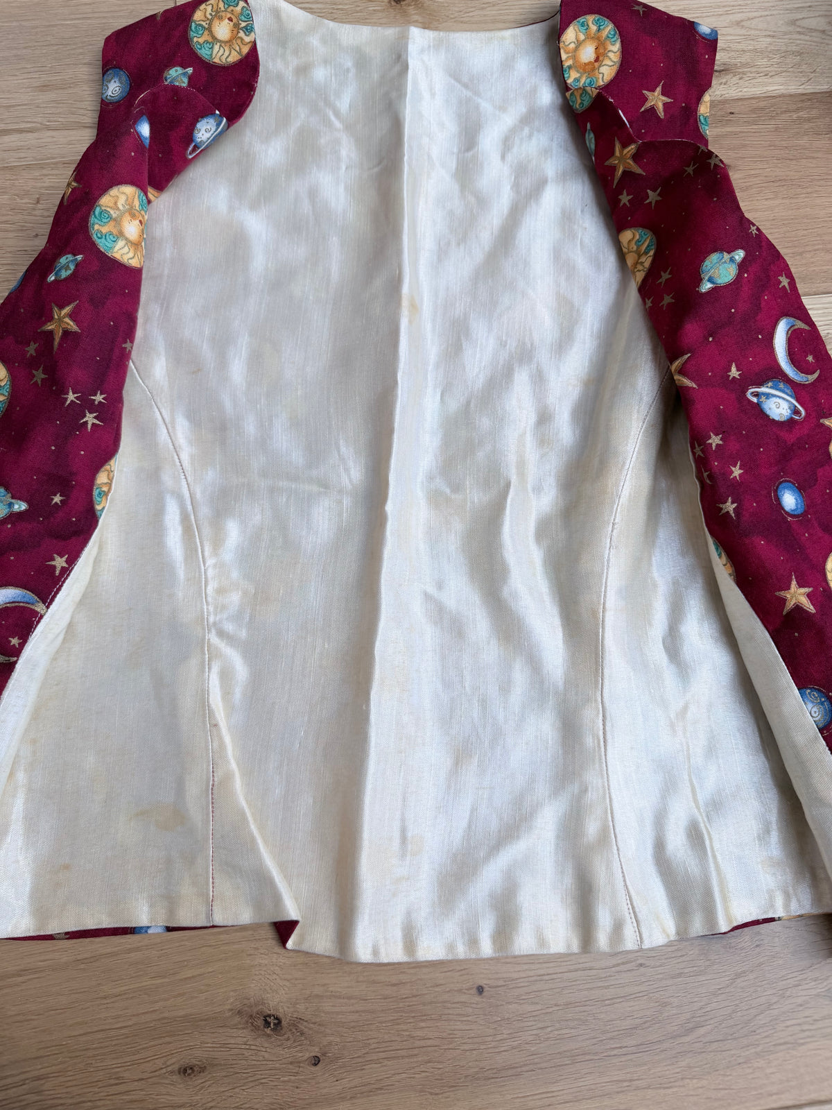 Red Night Sky: Vintage 1990s/Y2K Sun Moon and Stars Waistcoat