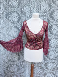 Accentual: Vintage 1990s Y2K Bell Sleeved Cropped  Top