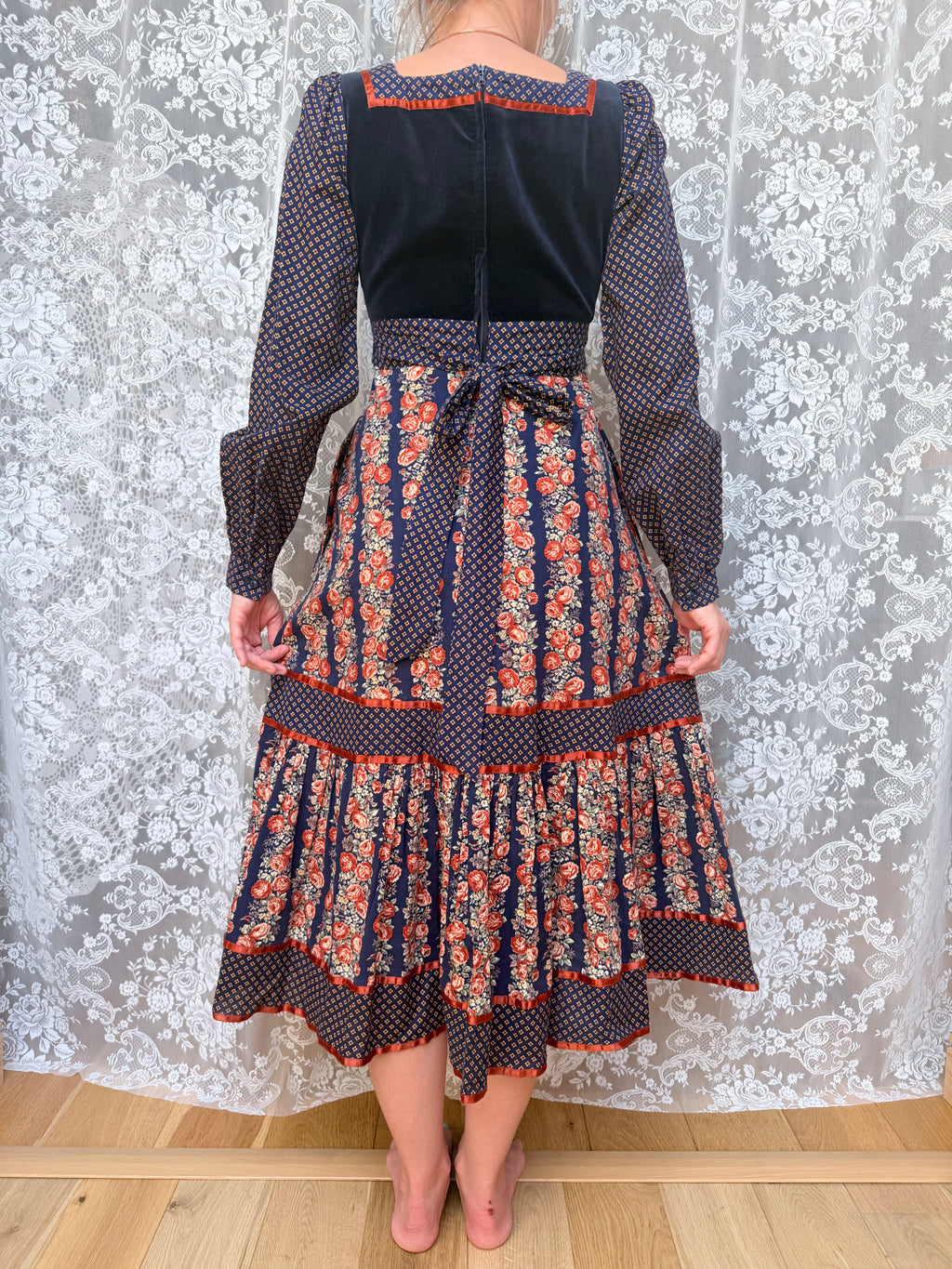 Vintage 1970s Gunne Sax Cabbage Rose Midi Dress