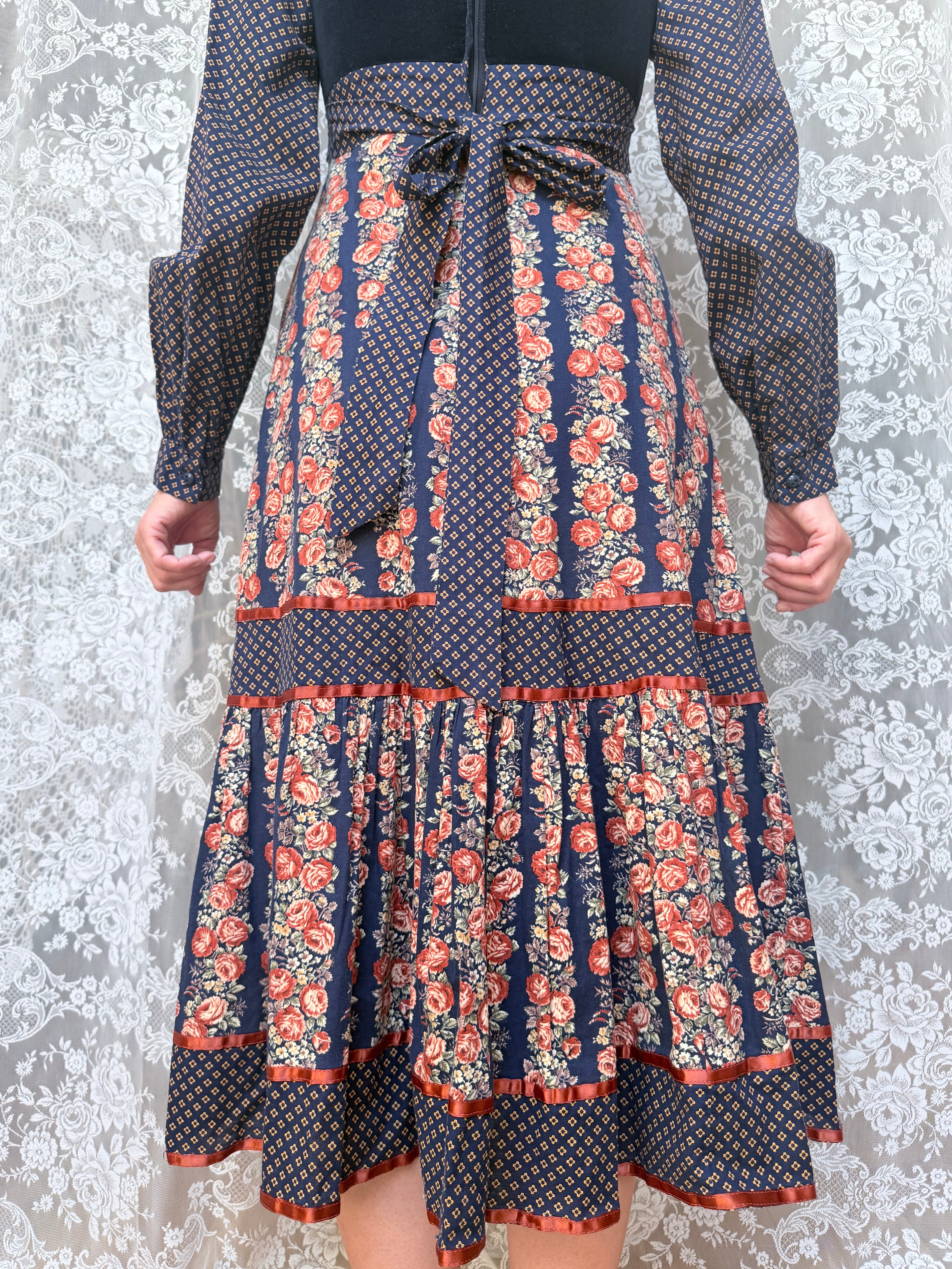 Vintage 1970s Gunne Sax Cabbage Rose Midi Dress