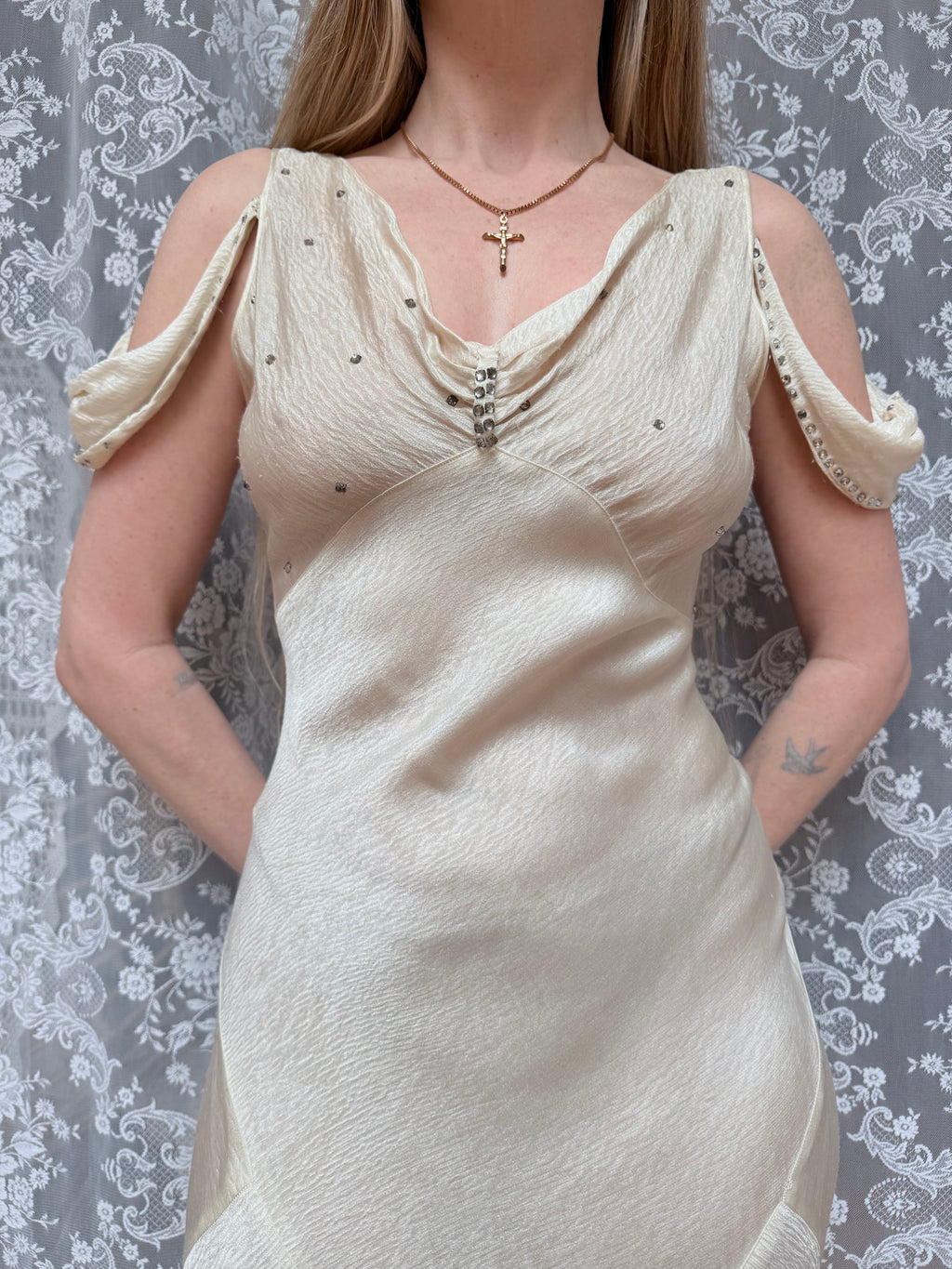 Antique Museum-Archived 1930s Silk Satin Cold-Shoulder Gown
