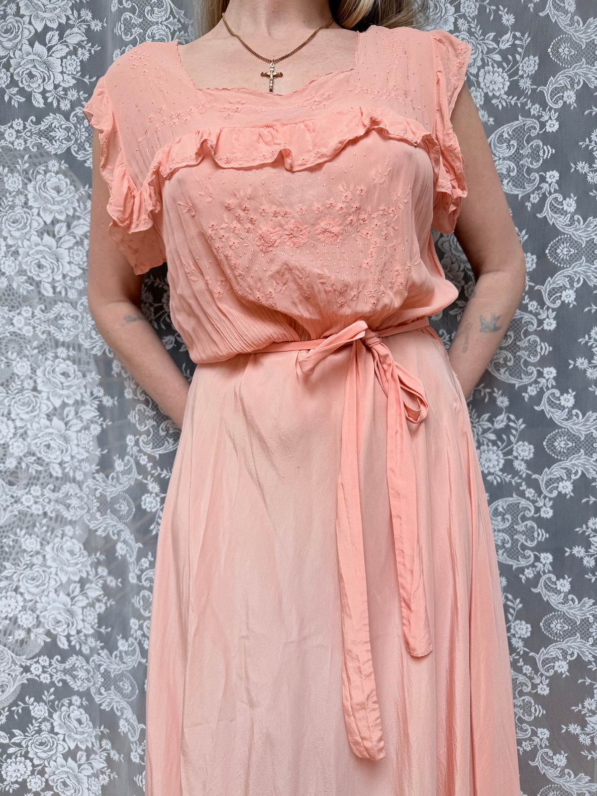 Antique Vintage 1930s Italian Silk & Broderie Anglaise