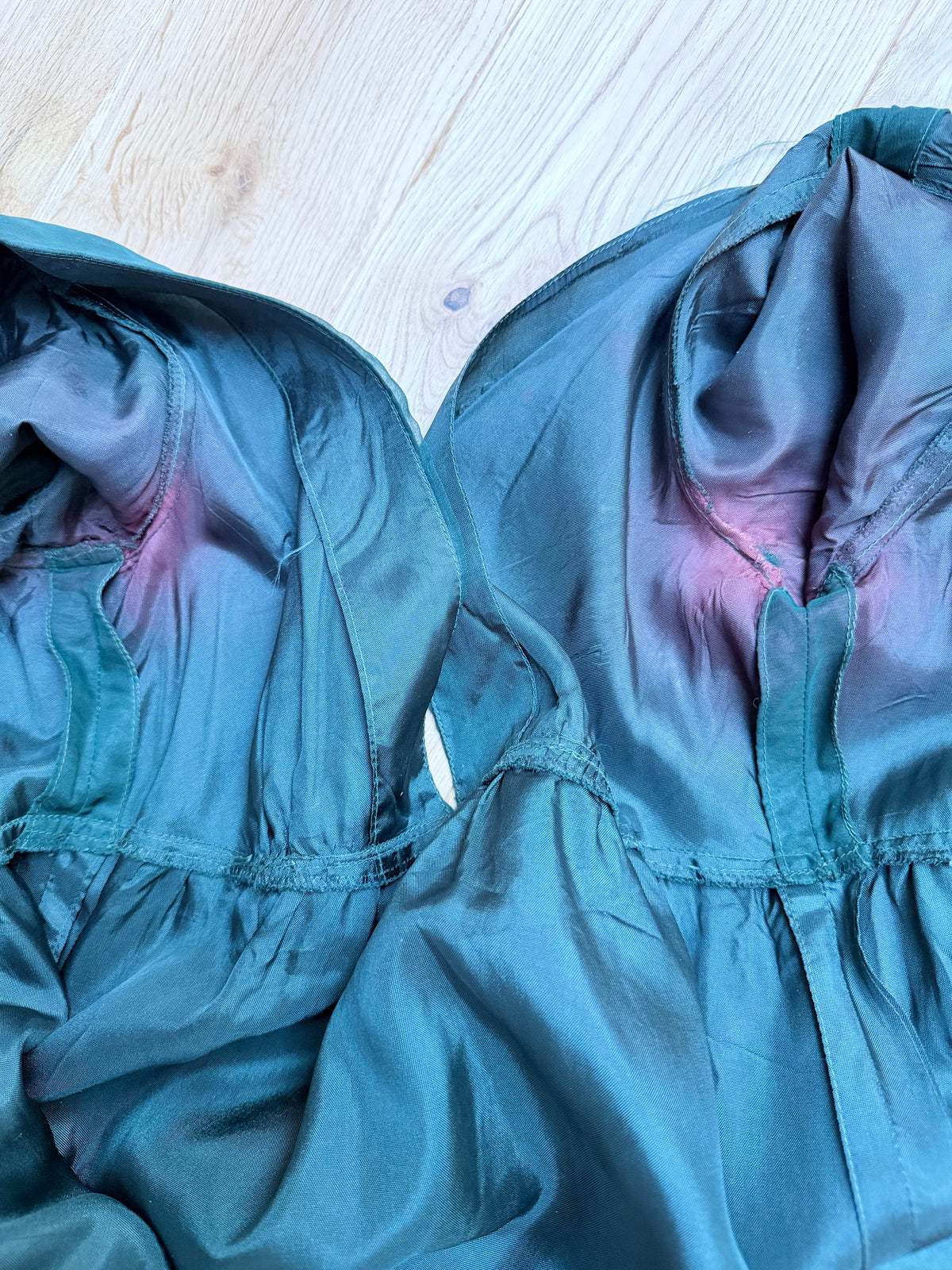 1970s Jean Varon Emerald Witchy Fairy Dress