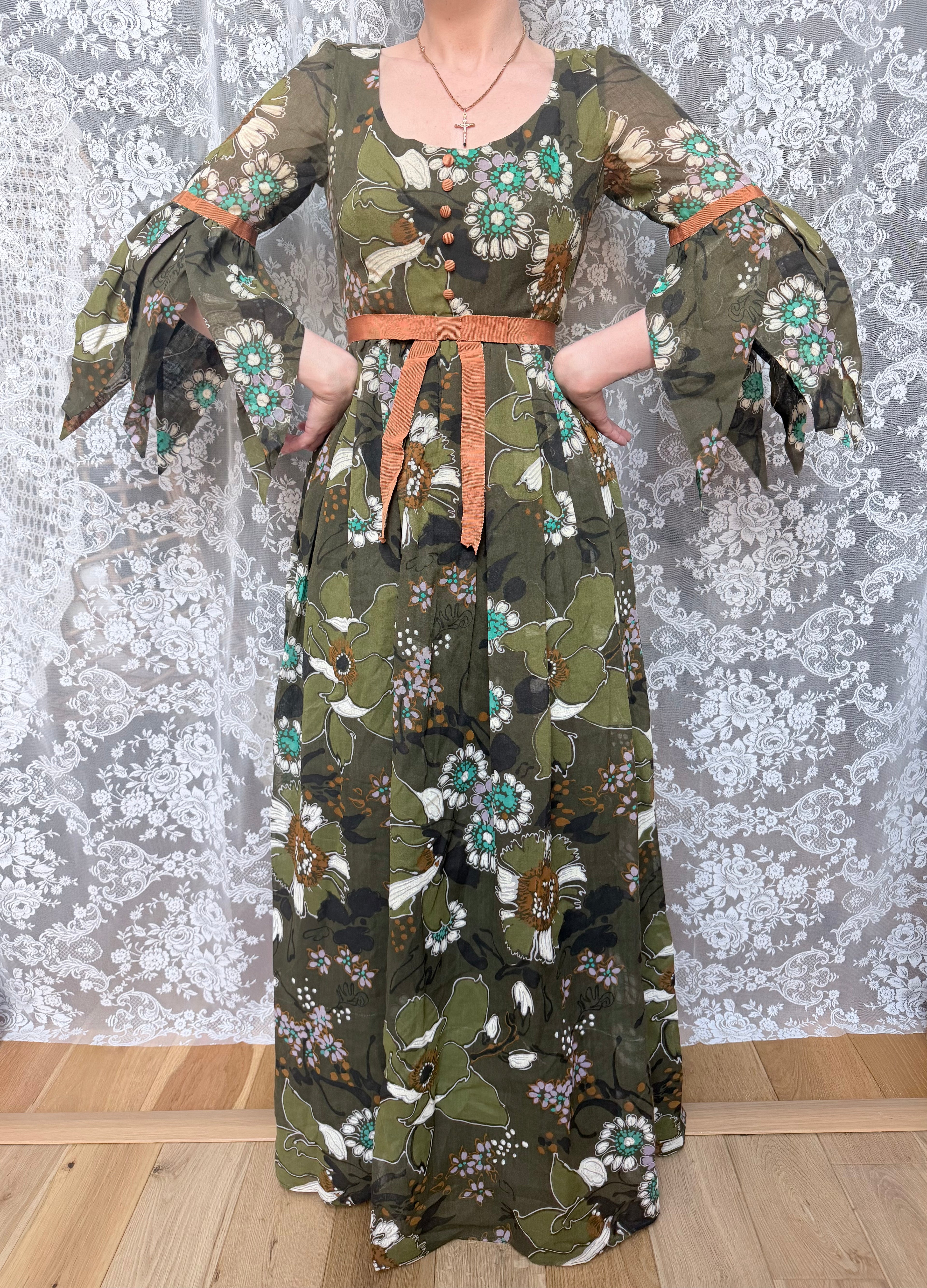 1970s Frank Usher Green Petal Sleeve Witchy Prairie Dress