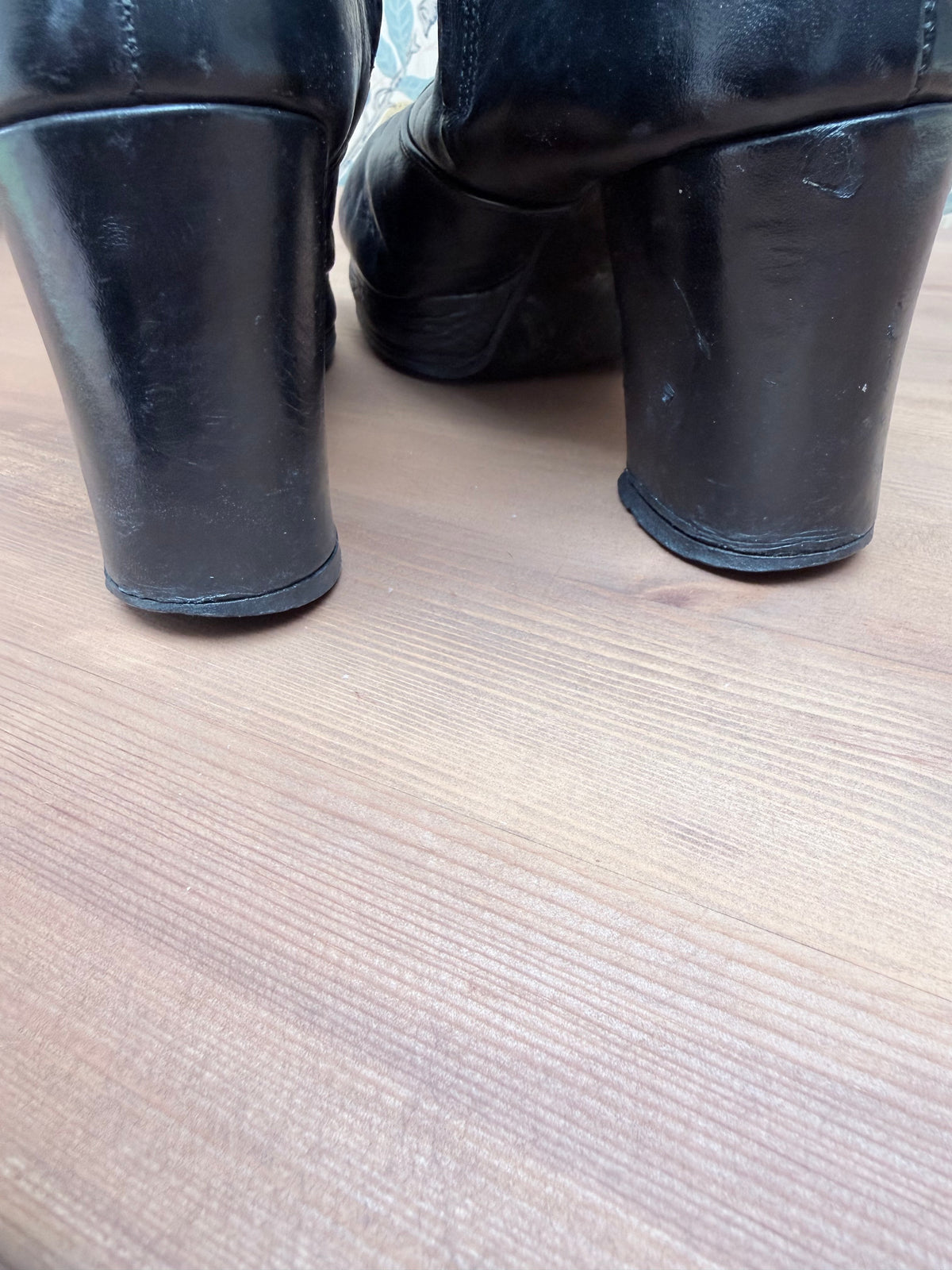Authentic 1960s/70s Classic Black Genuine Leather Go-Go Boots