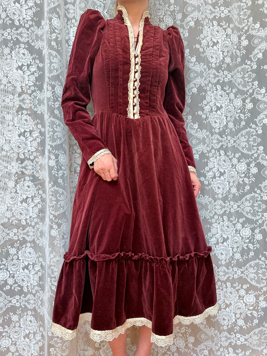 Vintage 1970s Gunne Sax Burgundy Velvet Prairie Dress