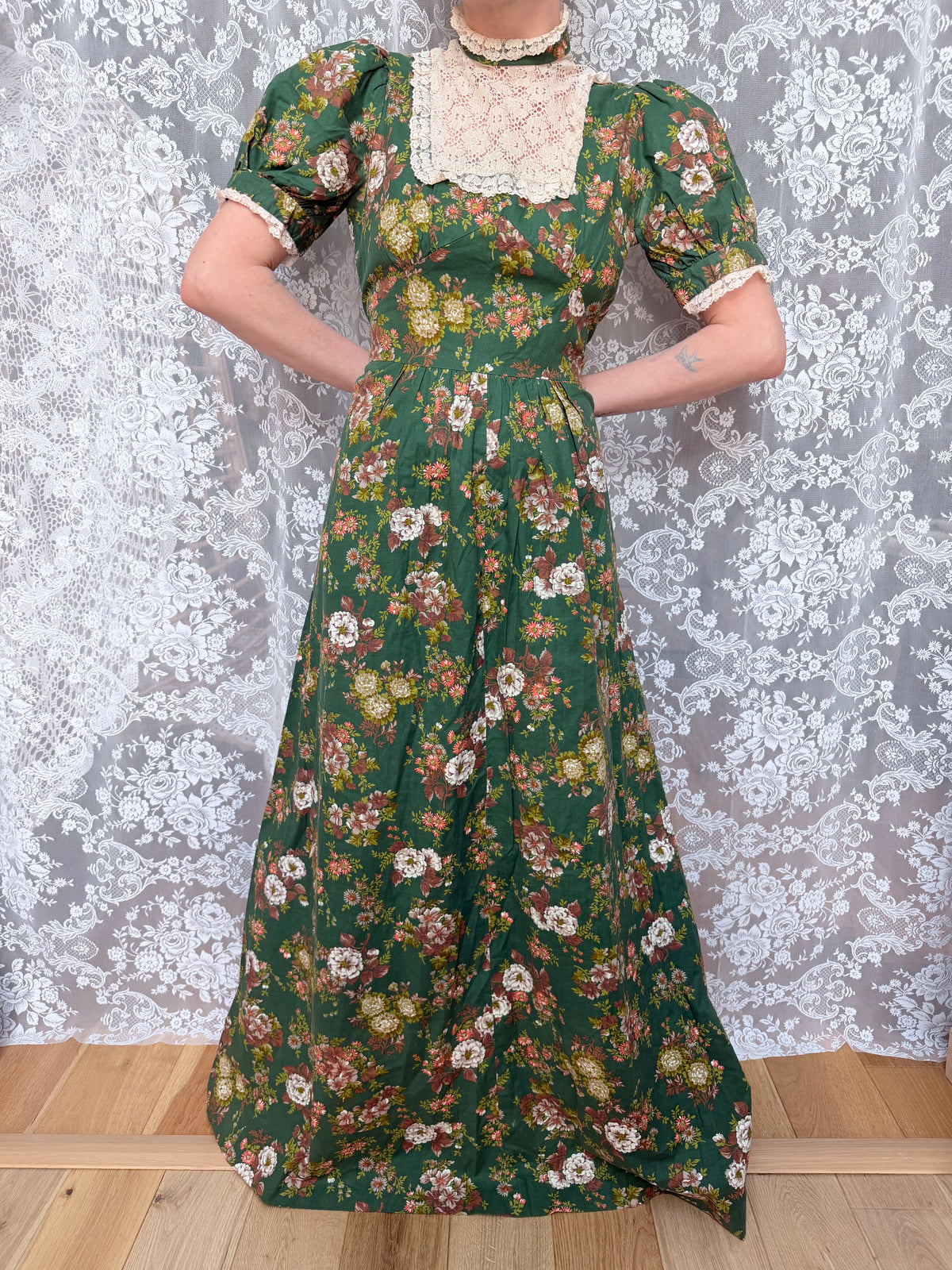 Rare Vintage 1970s Green Floral Prairie Handmade Dress