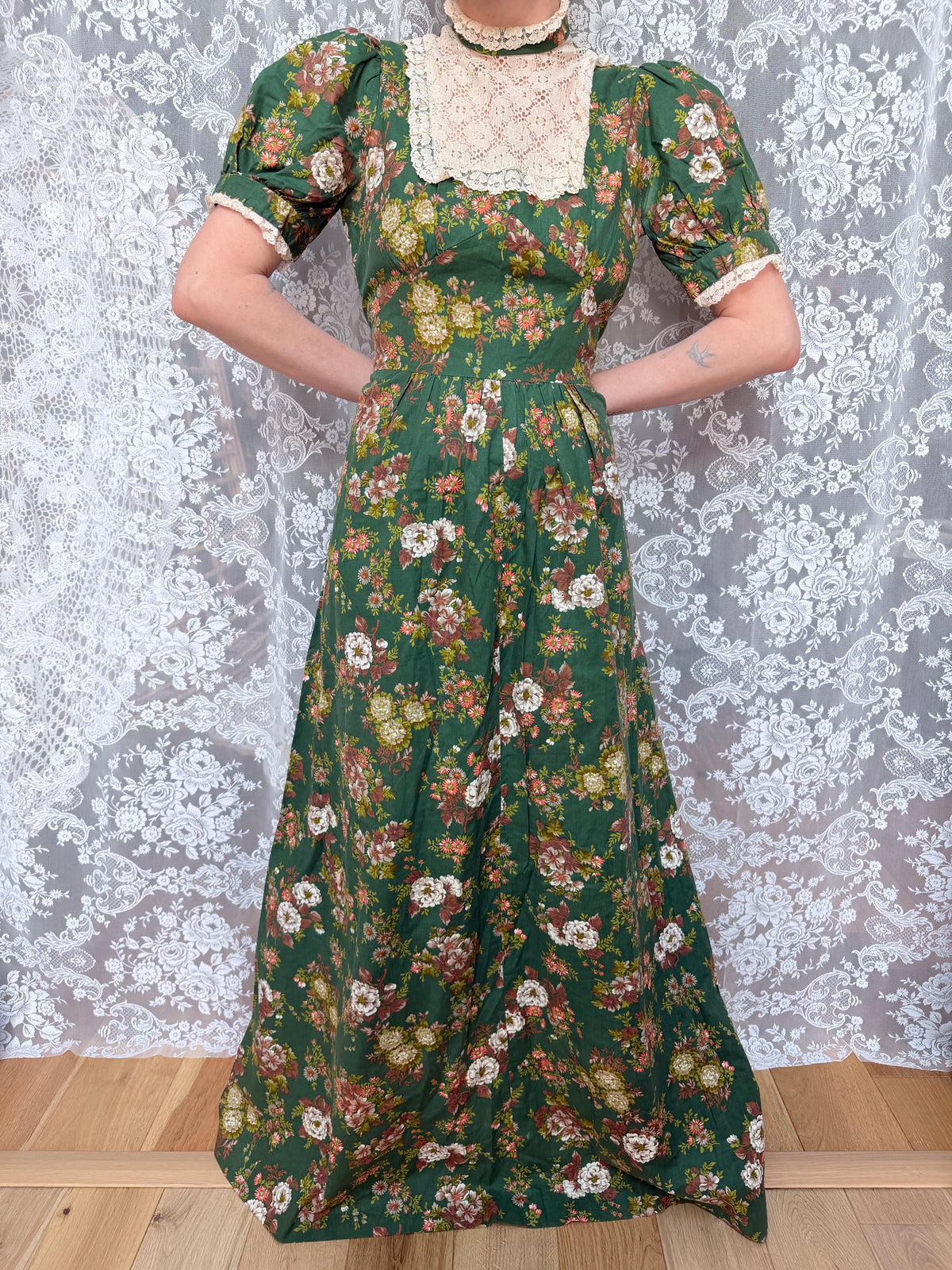 Rare Vintage 1970s Green Floral Prairie Handmade Dress