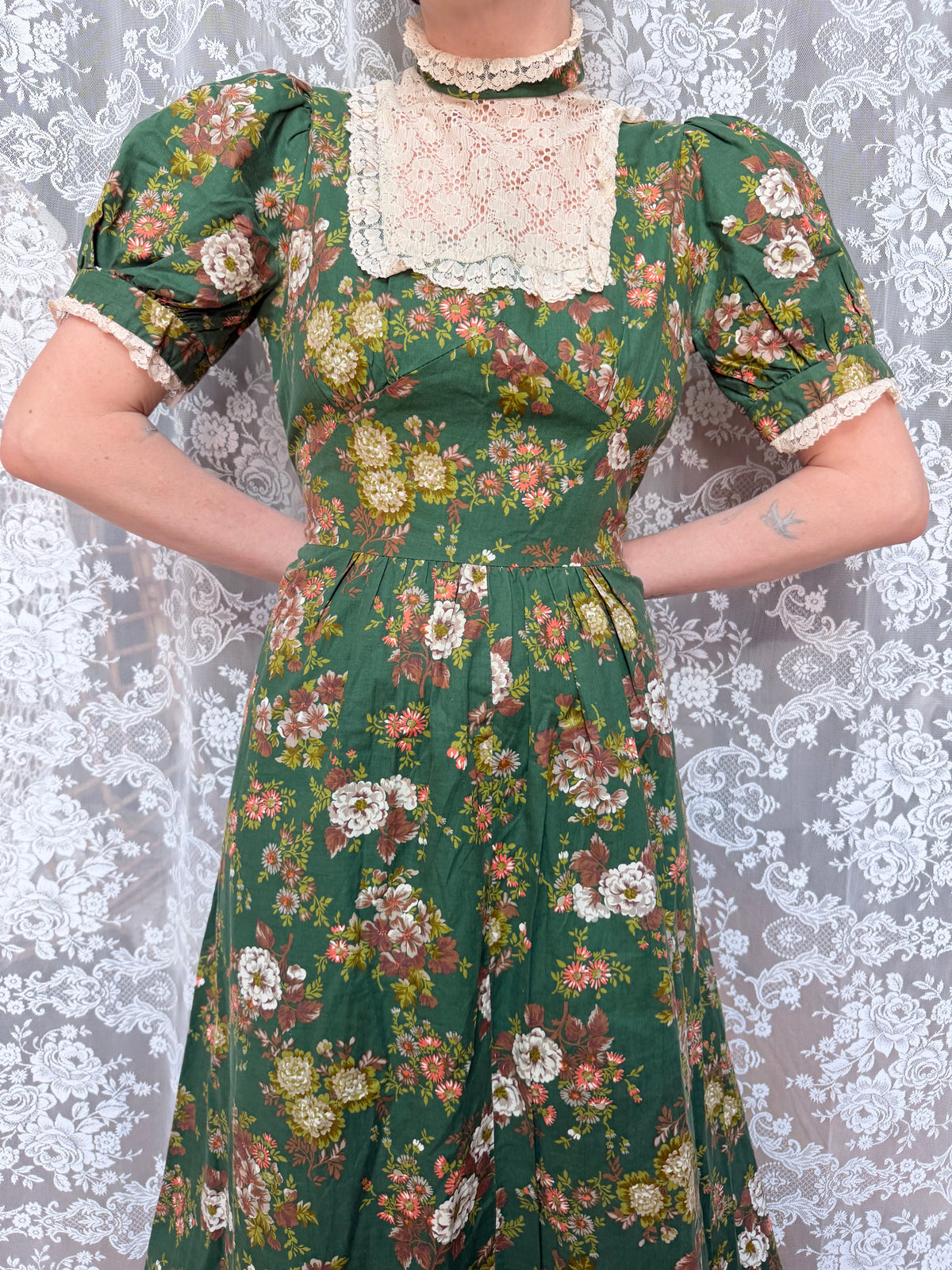 Rare Vintage 1970s Green Floral Prairie Handmade Dress
