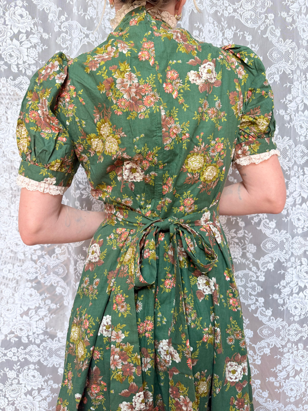 Rare Vintage 1970s Green Floral Prairie Handmade Dress