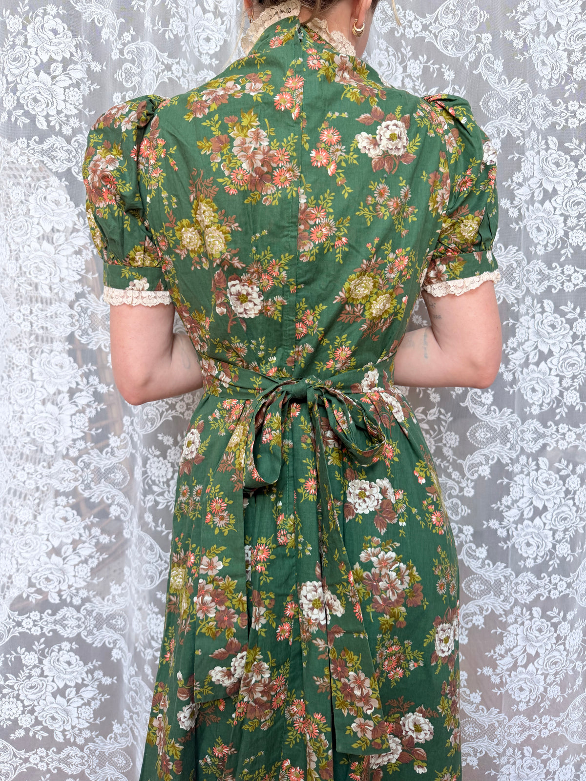 Rare Vintage 1970s Green Floral Prairie Handmade Dress
