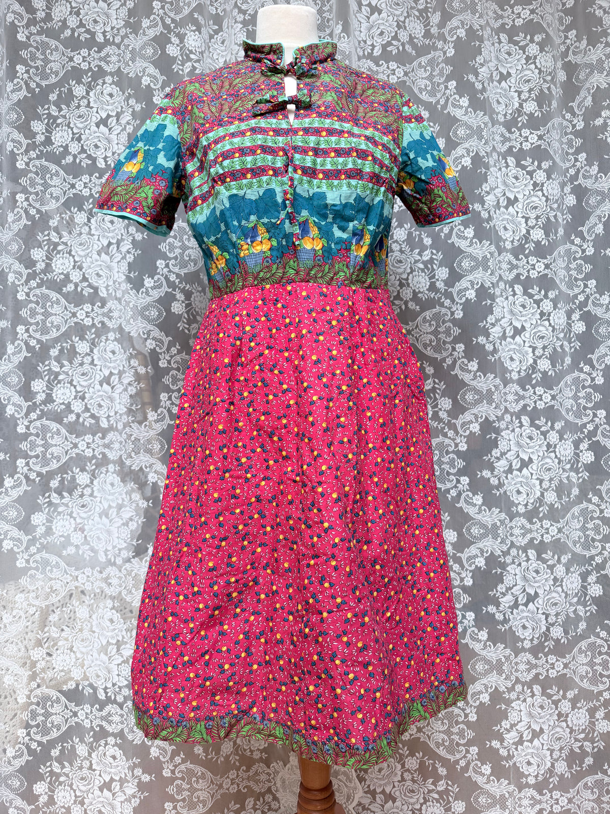Vintage 1970s Chateau D’Este Fruit Print Cotton Dress