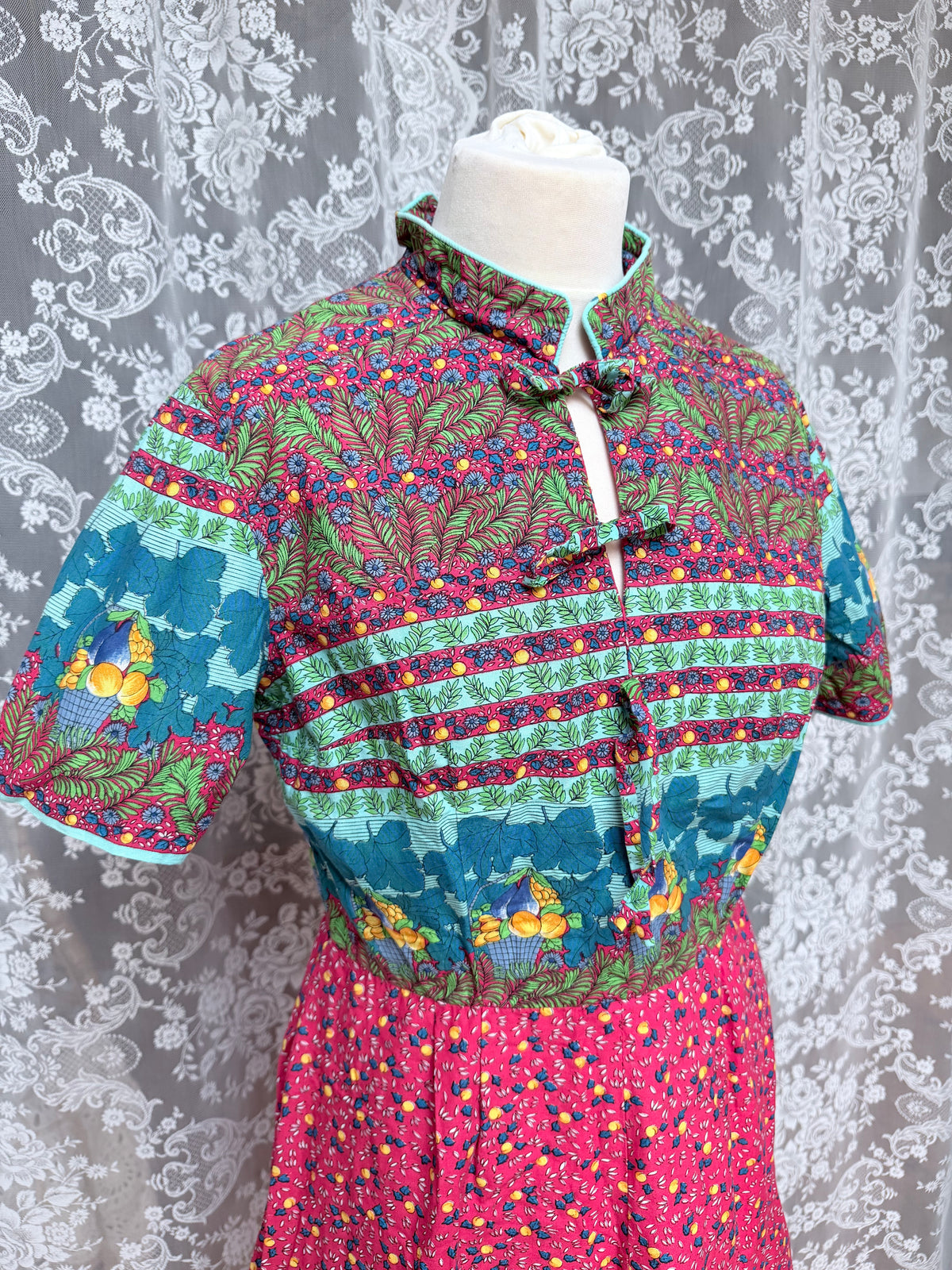 Vintage 1970s Chateau D’Este Fruit Print Cotton Dress