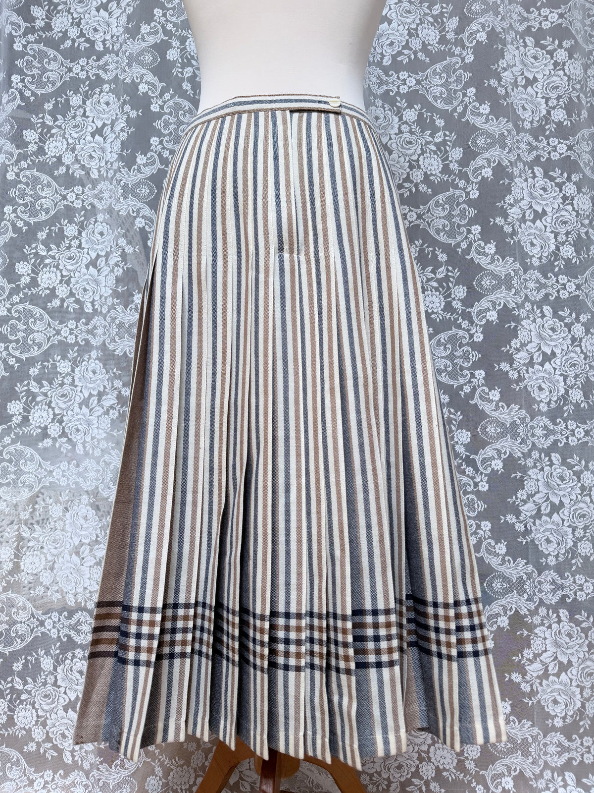 Vintage Aquascutum Luxury Wool Pleated Check Skirt