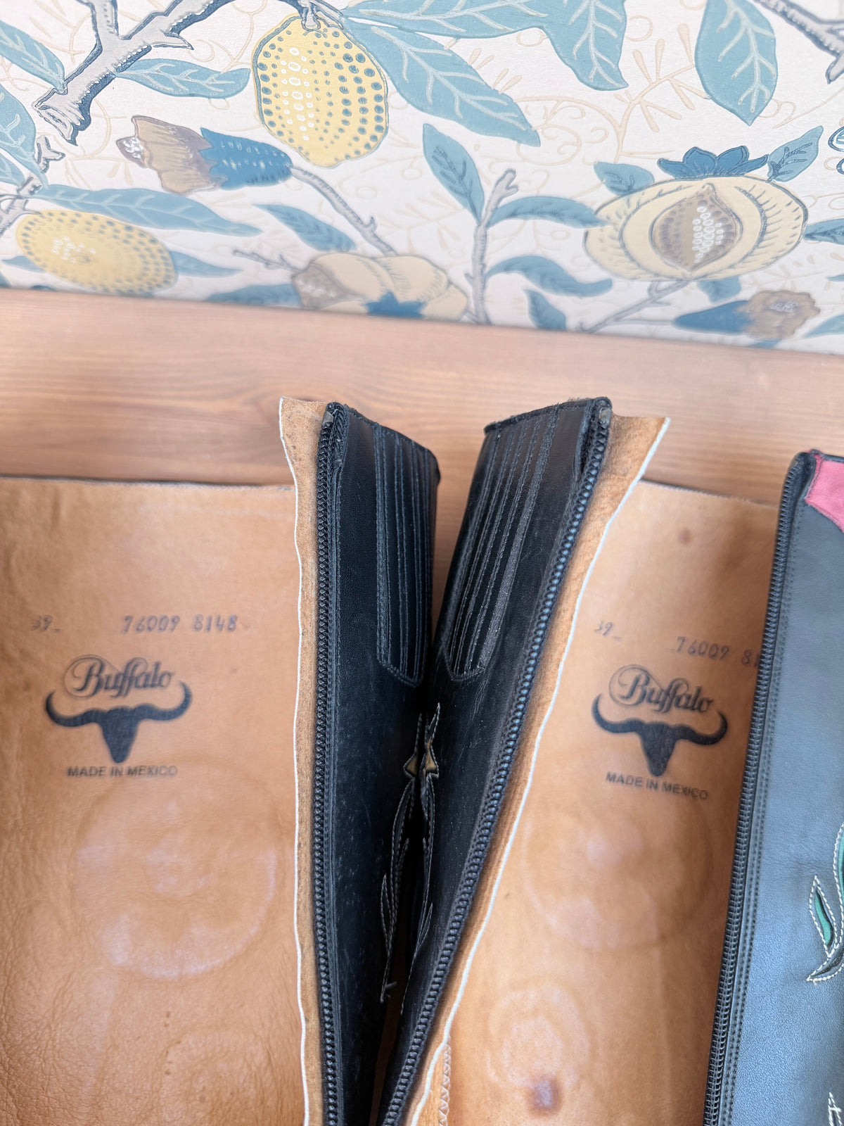 Vintage 1980s Mexican Leather Cowboy Boots | Beautiful Bird & Floral Applique