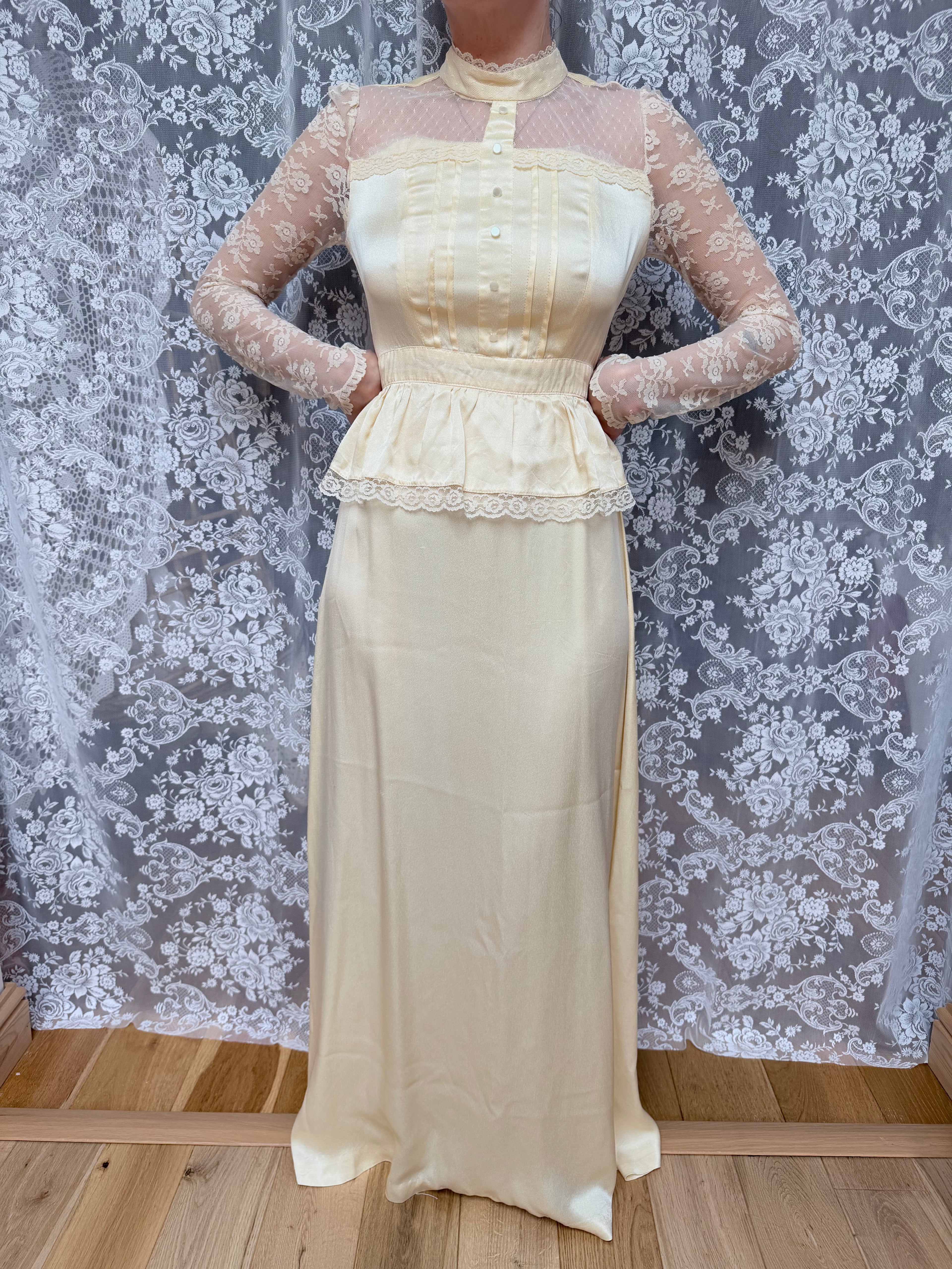 Vintage 1970s Candi Jones Bridal Peplum Dress