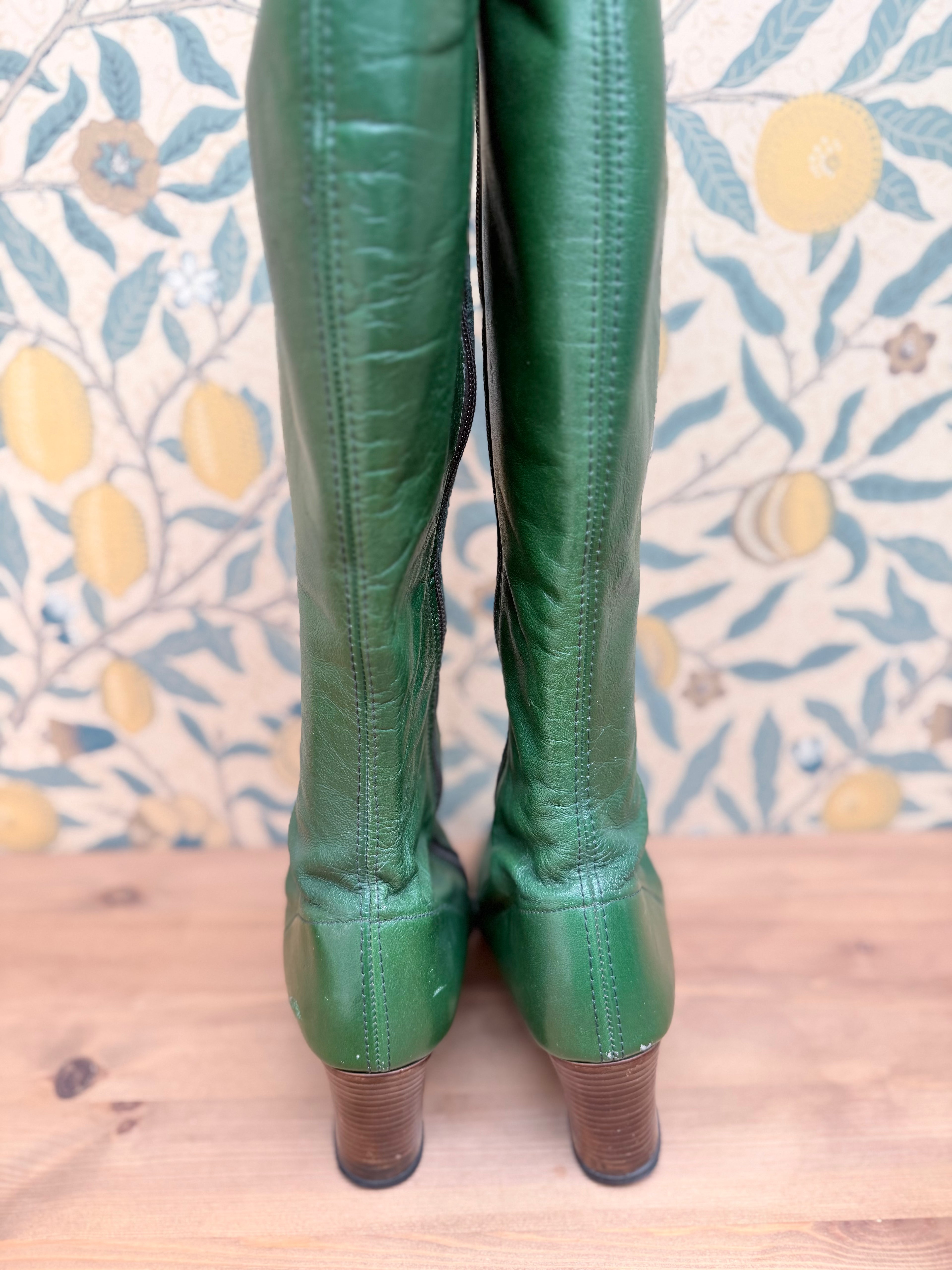 1960s/1970s Vintage Green Leather Gogo Boots